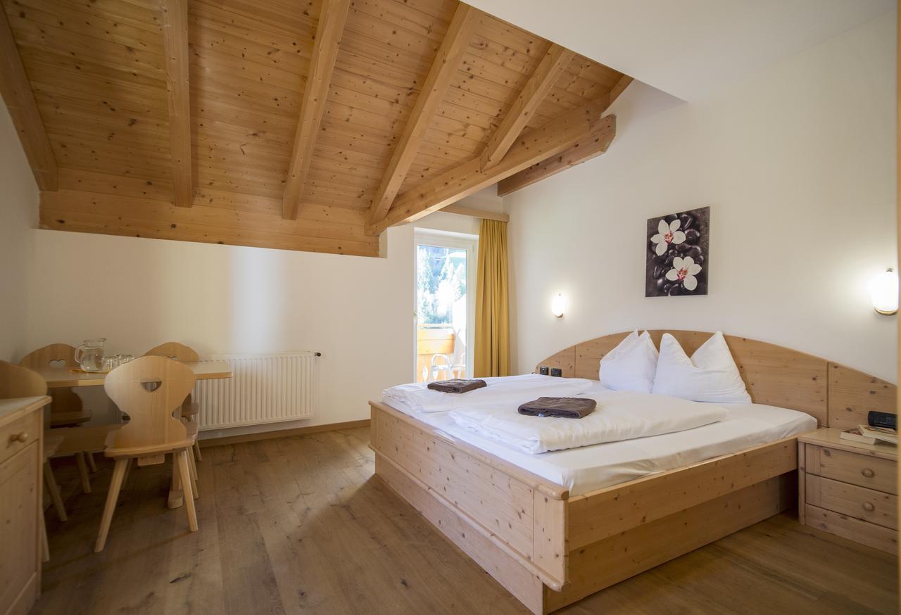 Camera Matrimoniale/Doppia con Letti Singoli
