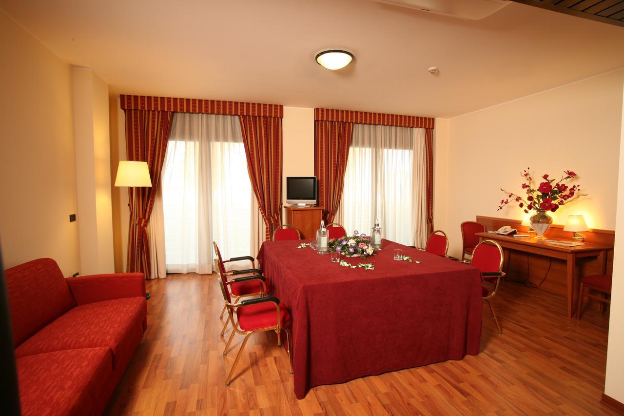 Junior Suite Familiare (2 Adulti + 2 Bambini)