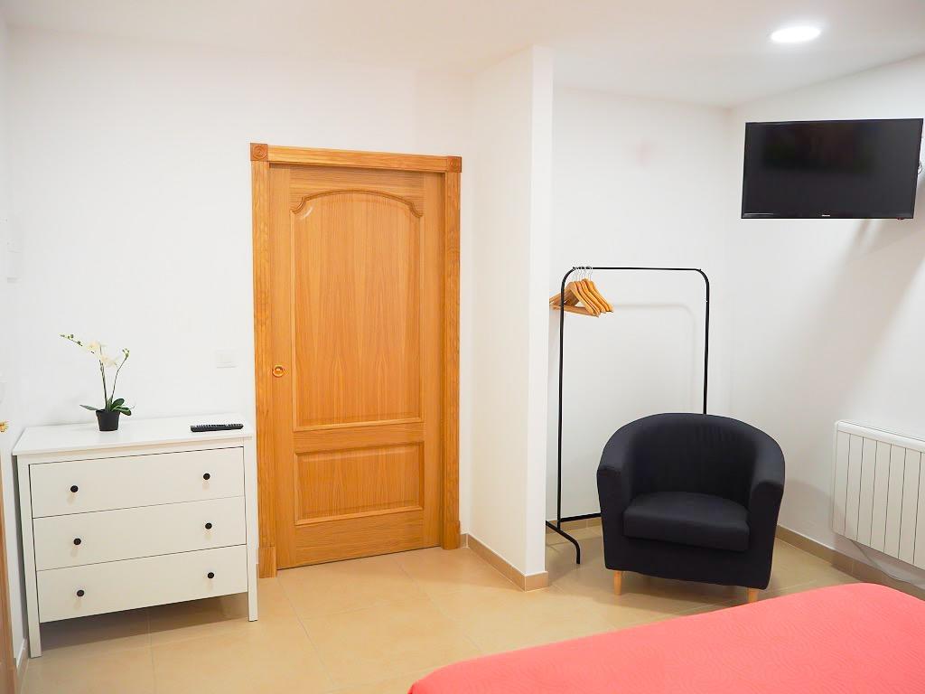 Habitación adaptada para personas con movilidad reducida - Cama grande