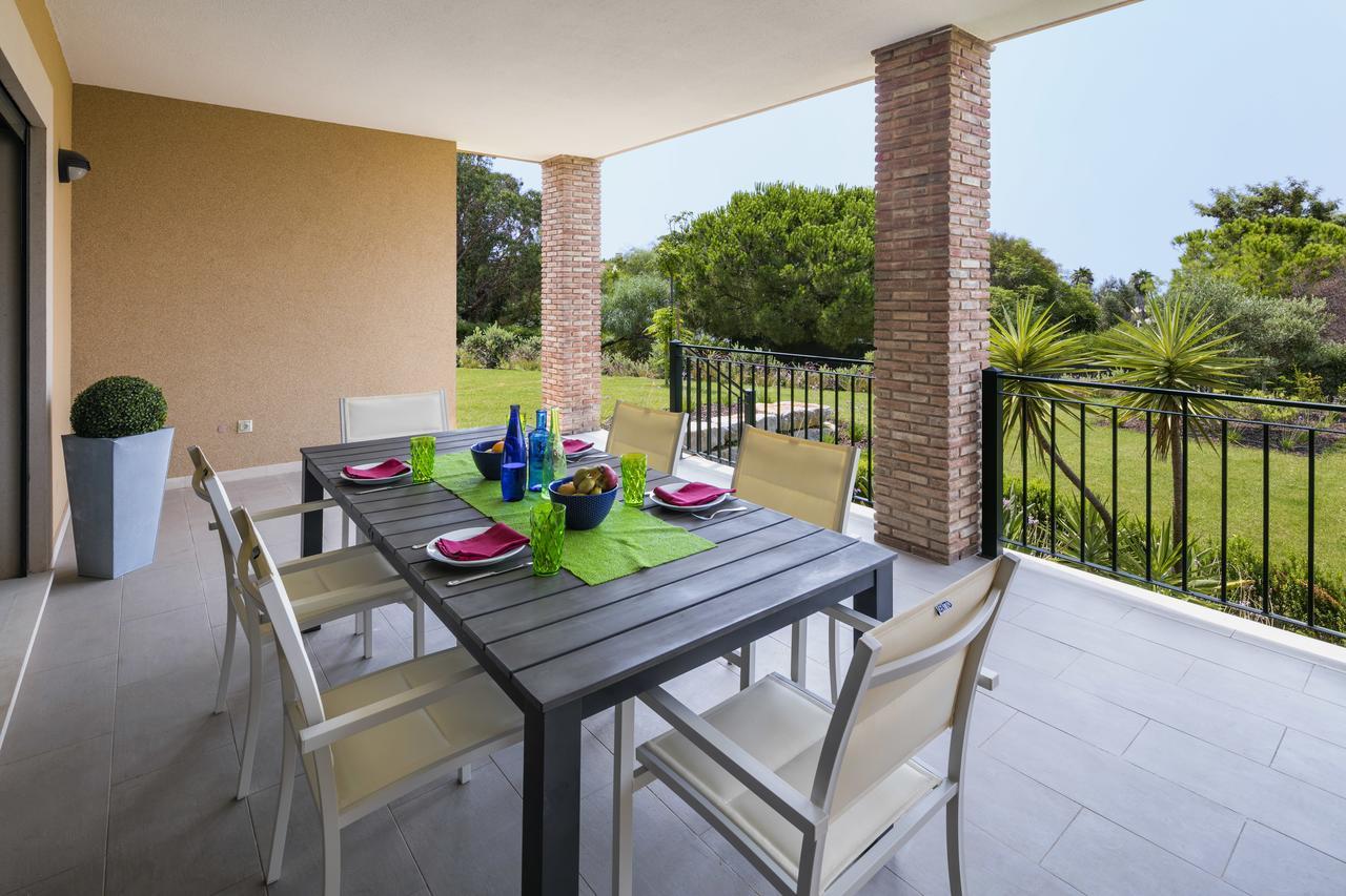 Moradia Dúplex com 2 Quartos e Piscina Privada