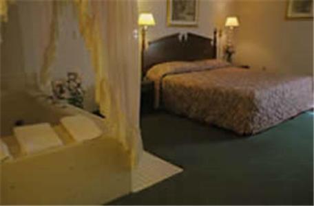 King Room with Spa Bath