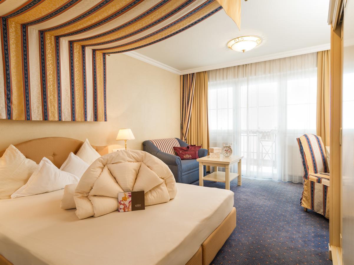 Doppelzimmer mit Balkon