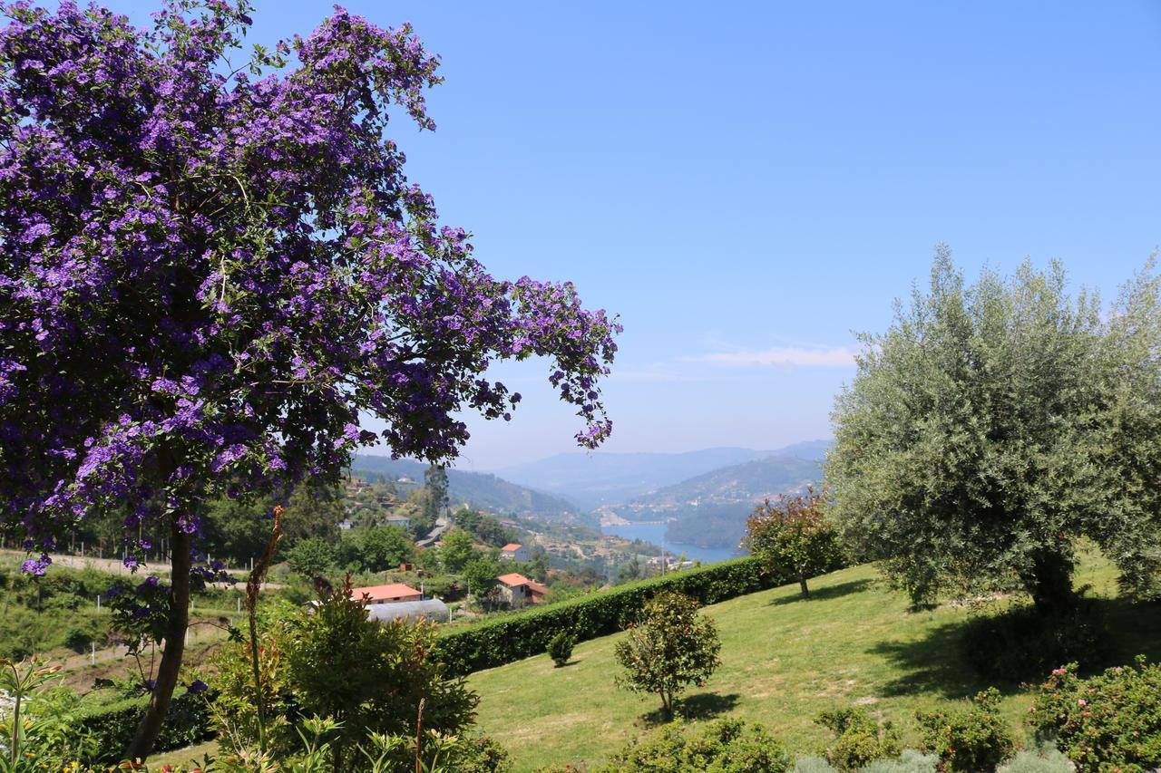 Quarto Duplo com Varanda e Vista da Montanha