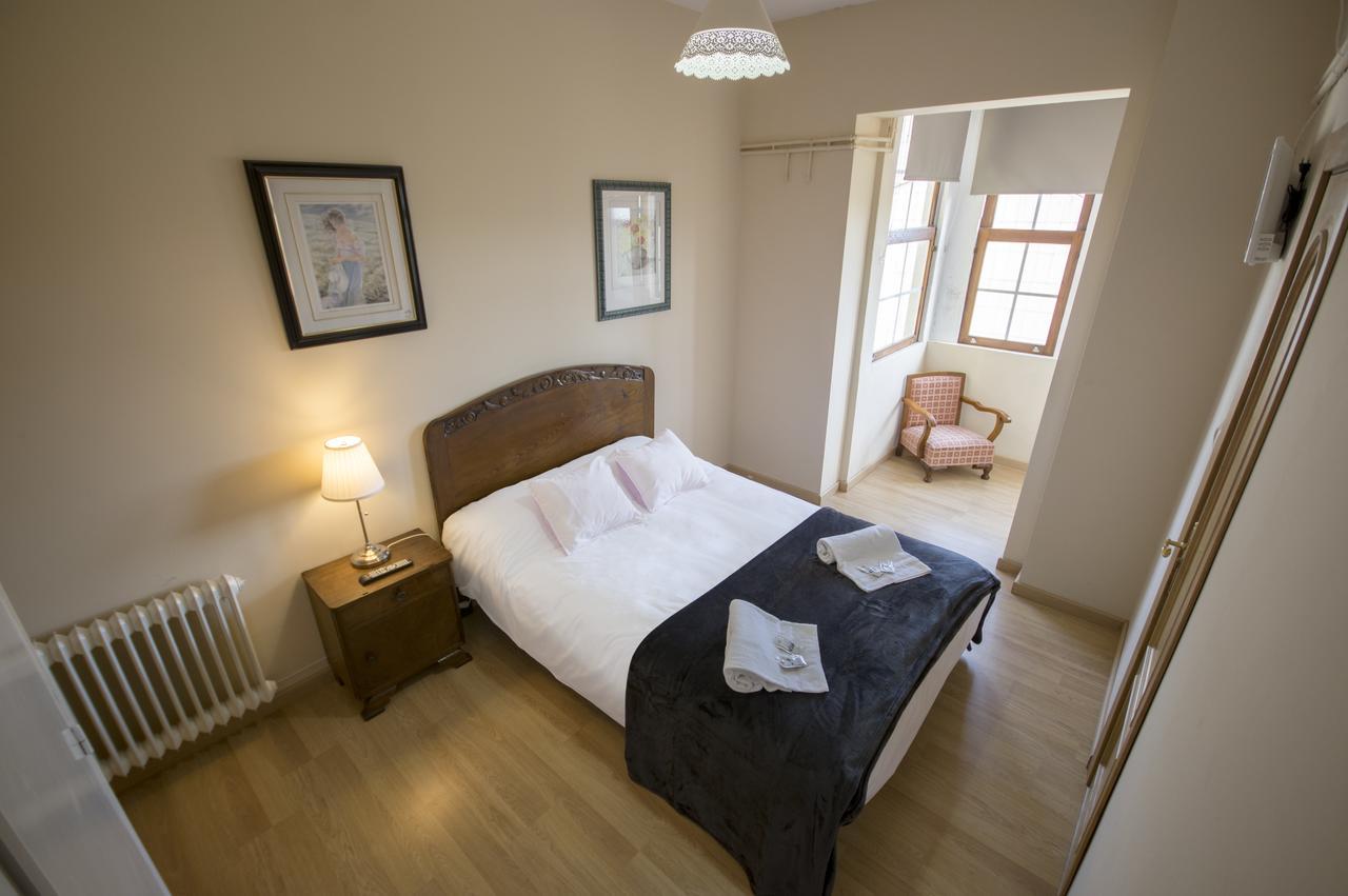 Single Room with Private External Bathroom,662337555:JPEG
