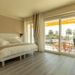 Doppelzimmer mit Meerblick und Balkon
