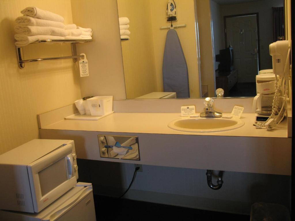 Standard Double Queen Room - Disability Access