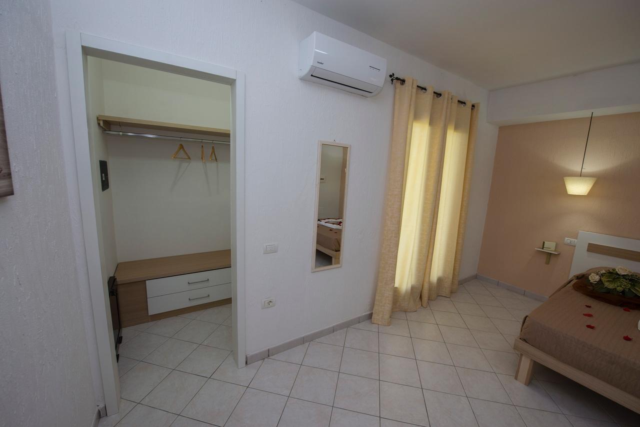 Quarto Triplo com Vista Mar