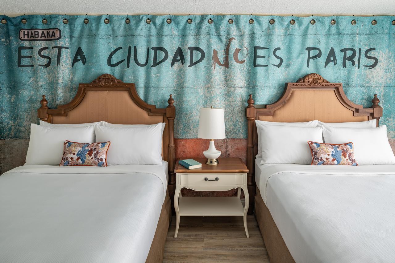 Premium Kamer met 2 Queensize Bedden en Balkon - Uitzicht op de Golf