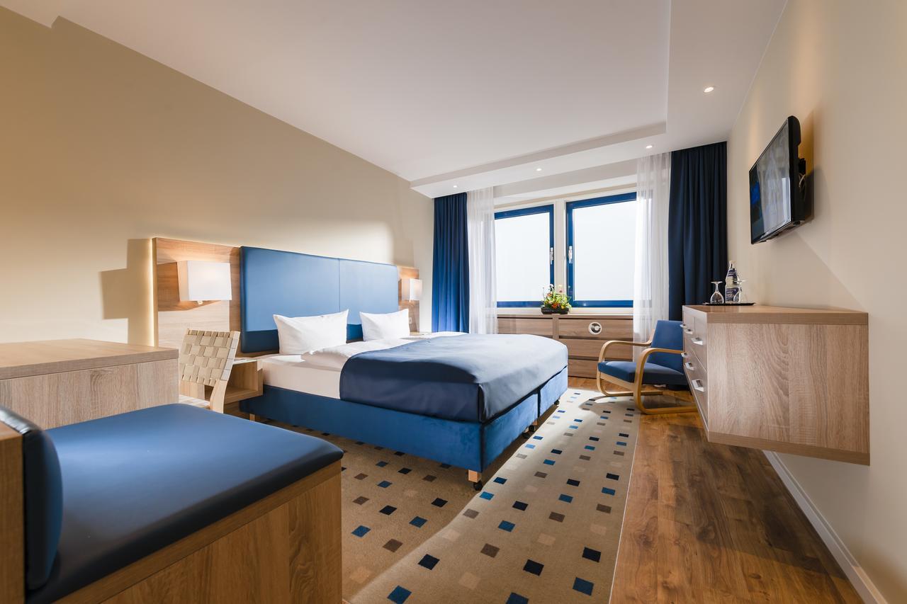 Single Room,723935719:JPEG