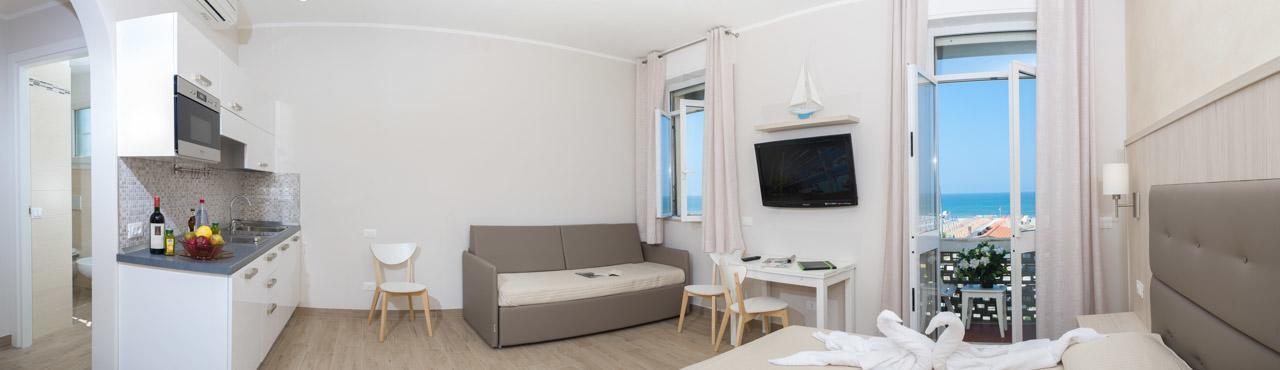 Appartamento Monolocale con Balcone - Fronte Mare
