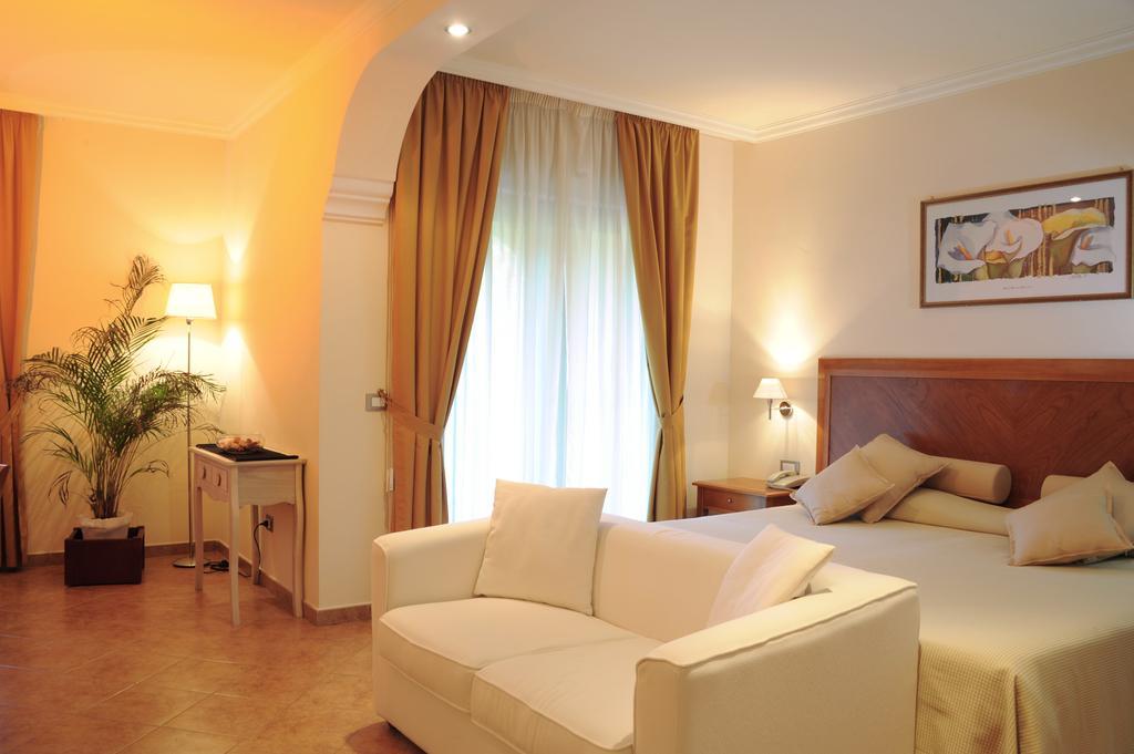 Chambre Triple avec Accès au Spa