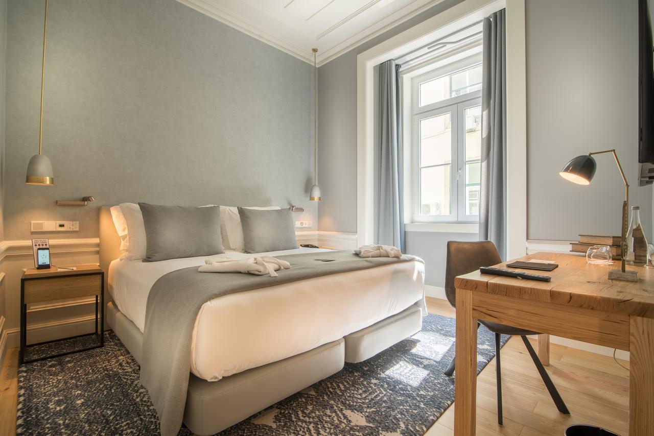 Classic Double or Twin Room with City View,1215916669:JPEG