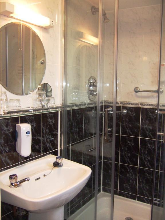 Chambre Familiale (6 Adultes)