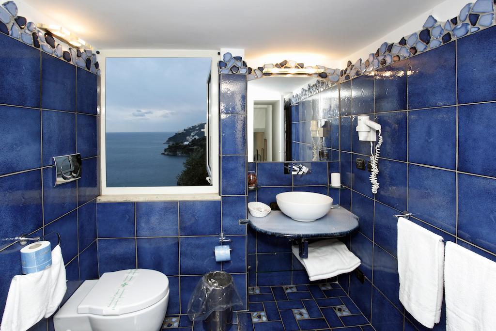 Junior Suite con Vista Mare e Vasca Idromassaggio