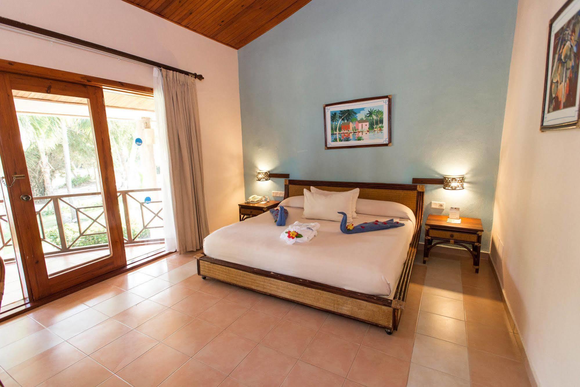Quarto Duplo (2 Adultos)