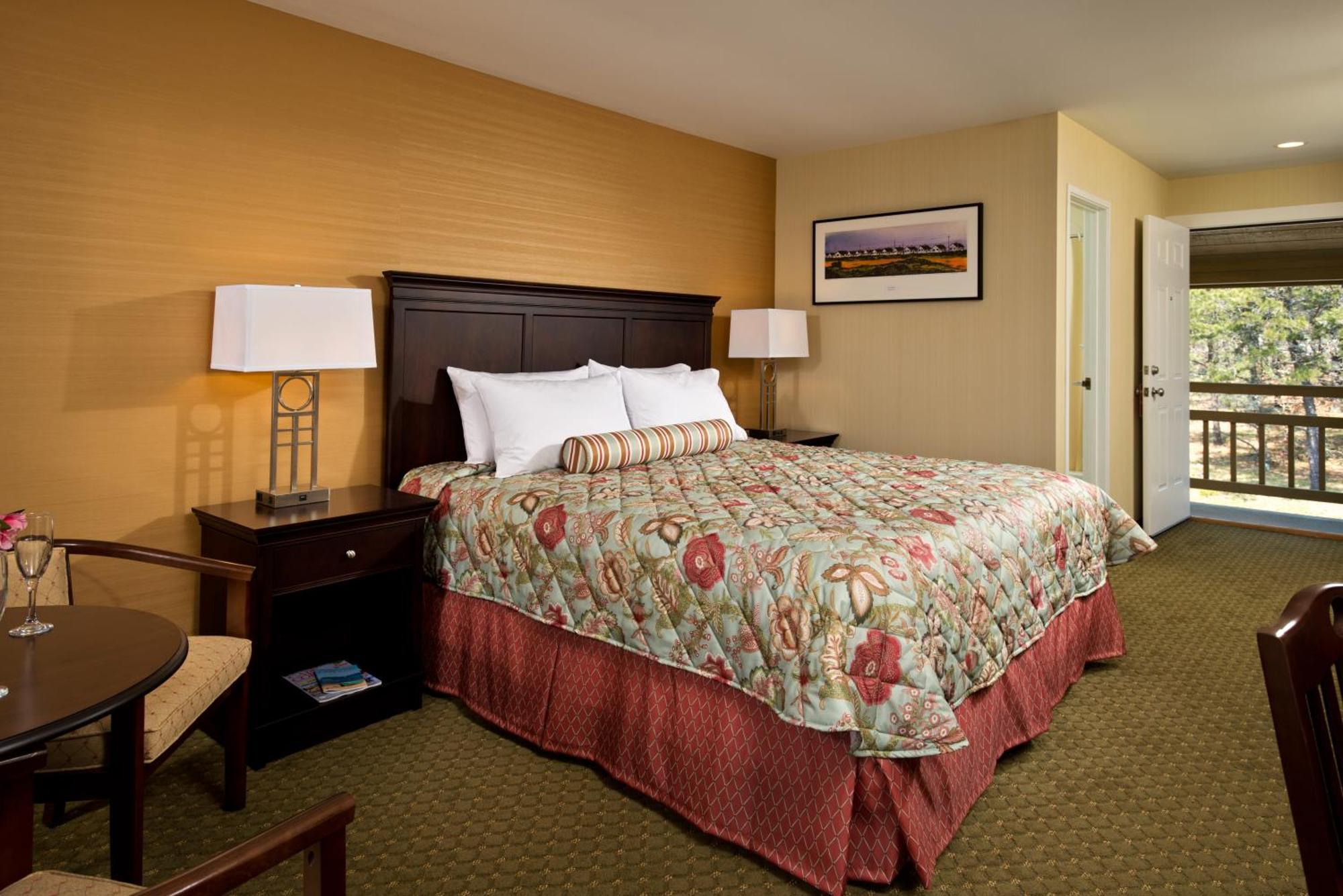 King Room with Courtyard View