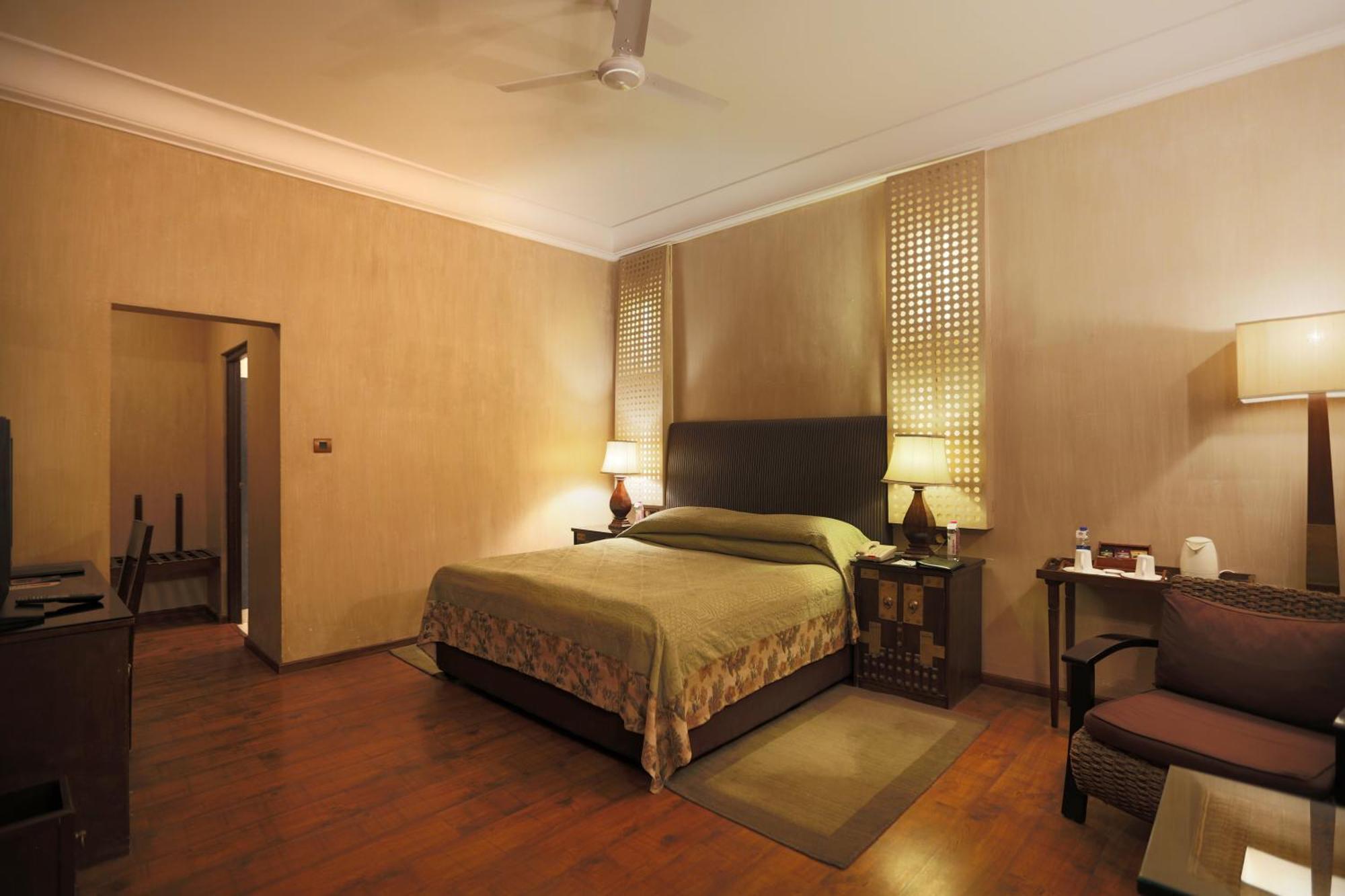 Deluxe Room: 20% off on Food & Beverage services, Enjoy Buffet Breakfast, Wifi, Welcome Drink upon arrival, Early Check in & Late Check out – subject to availability