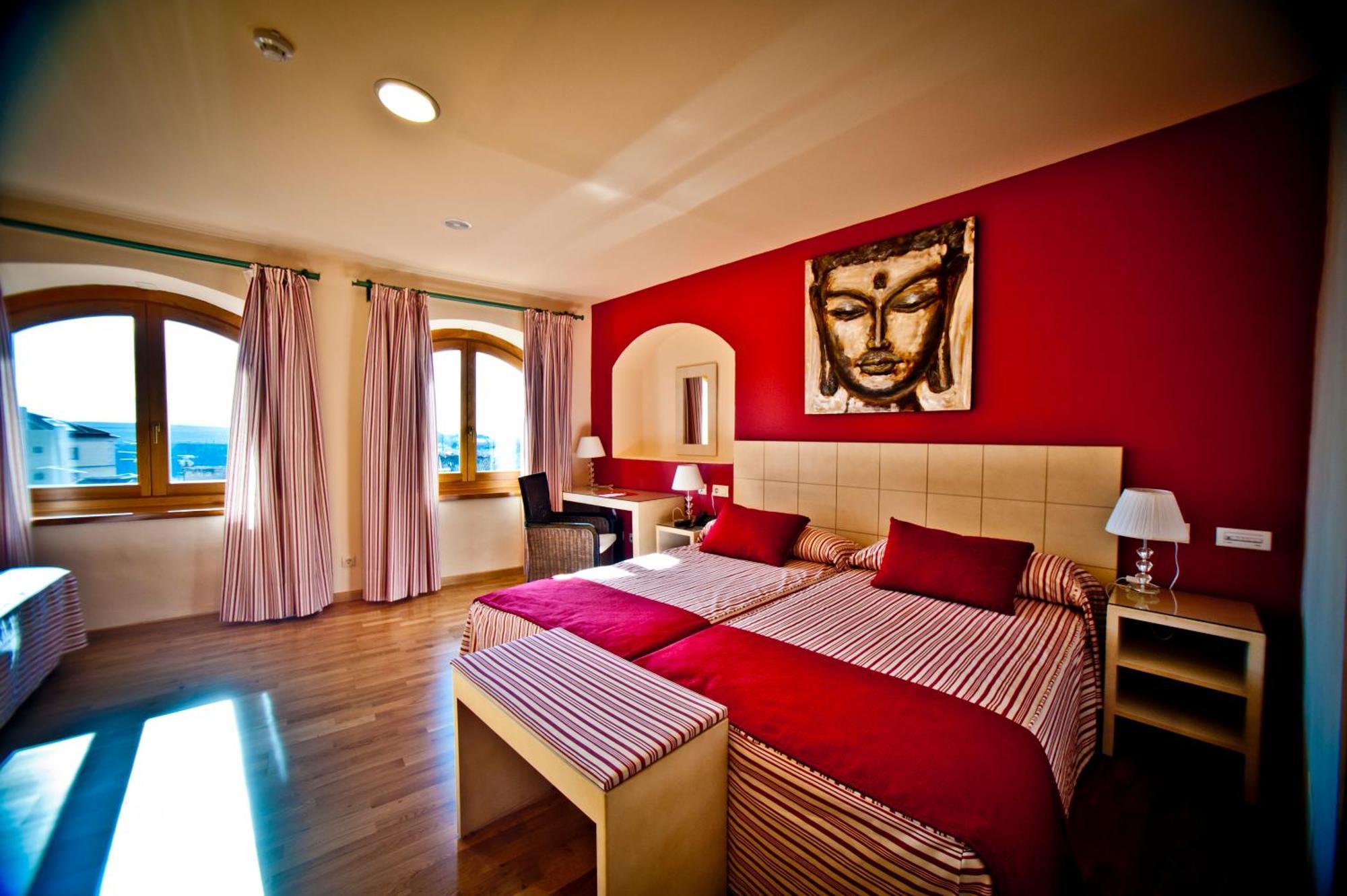 Special Offer - Twin Room,680376861:JPEG