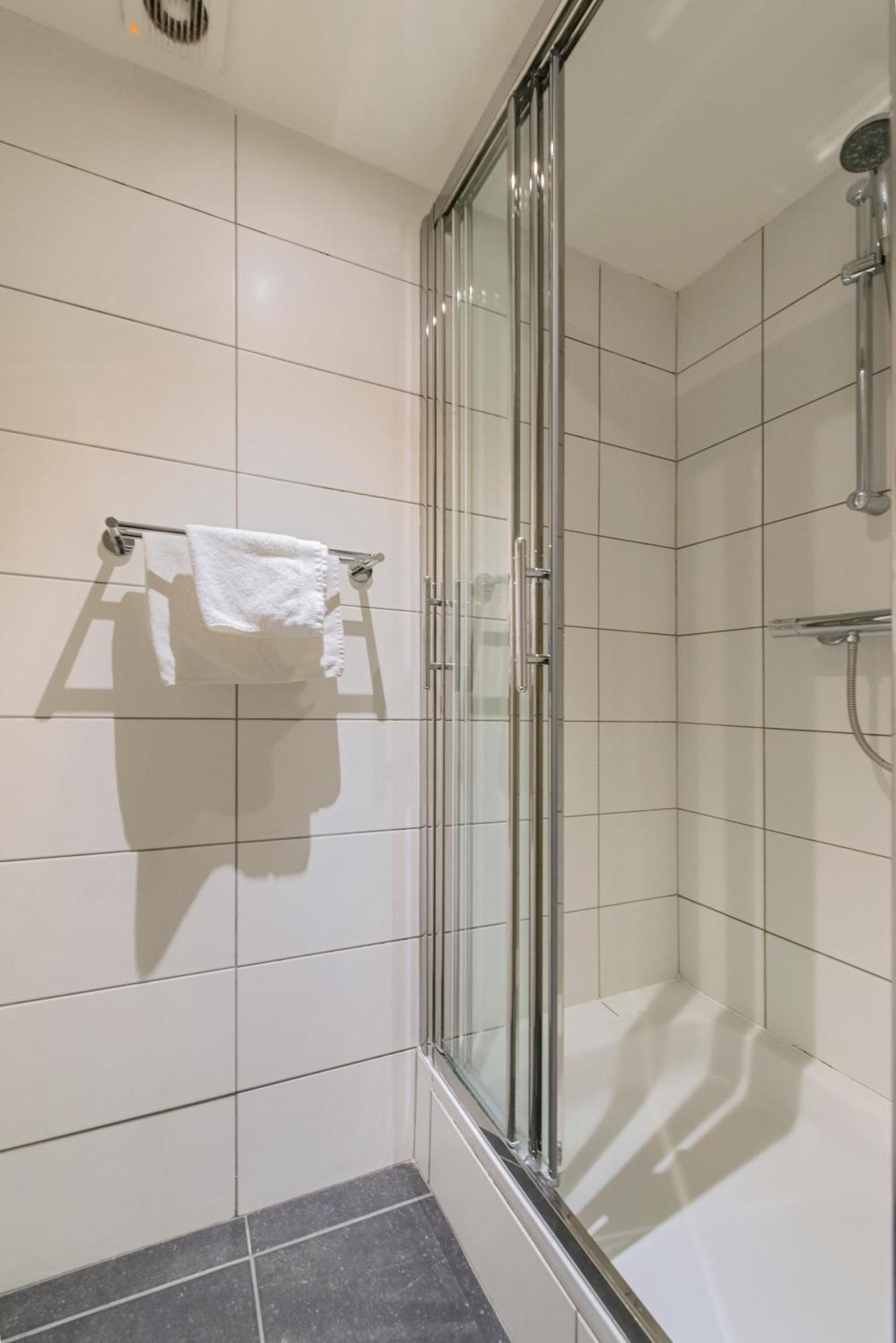 Budget Tweepersoonskamer met Gedeelde Badkamer