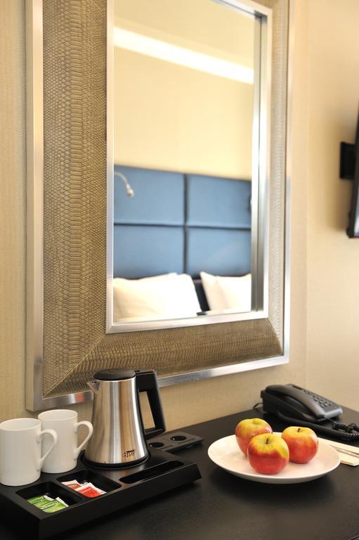 Doppelzimmer - Straßenseite - Erdgeschoss