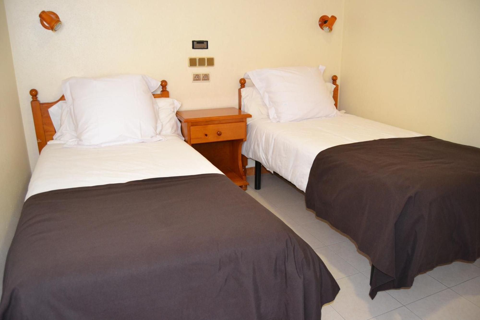 Basic Twin Room,683265699:JPEG