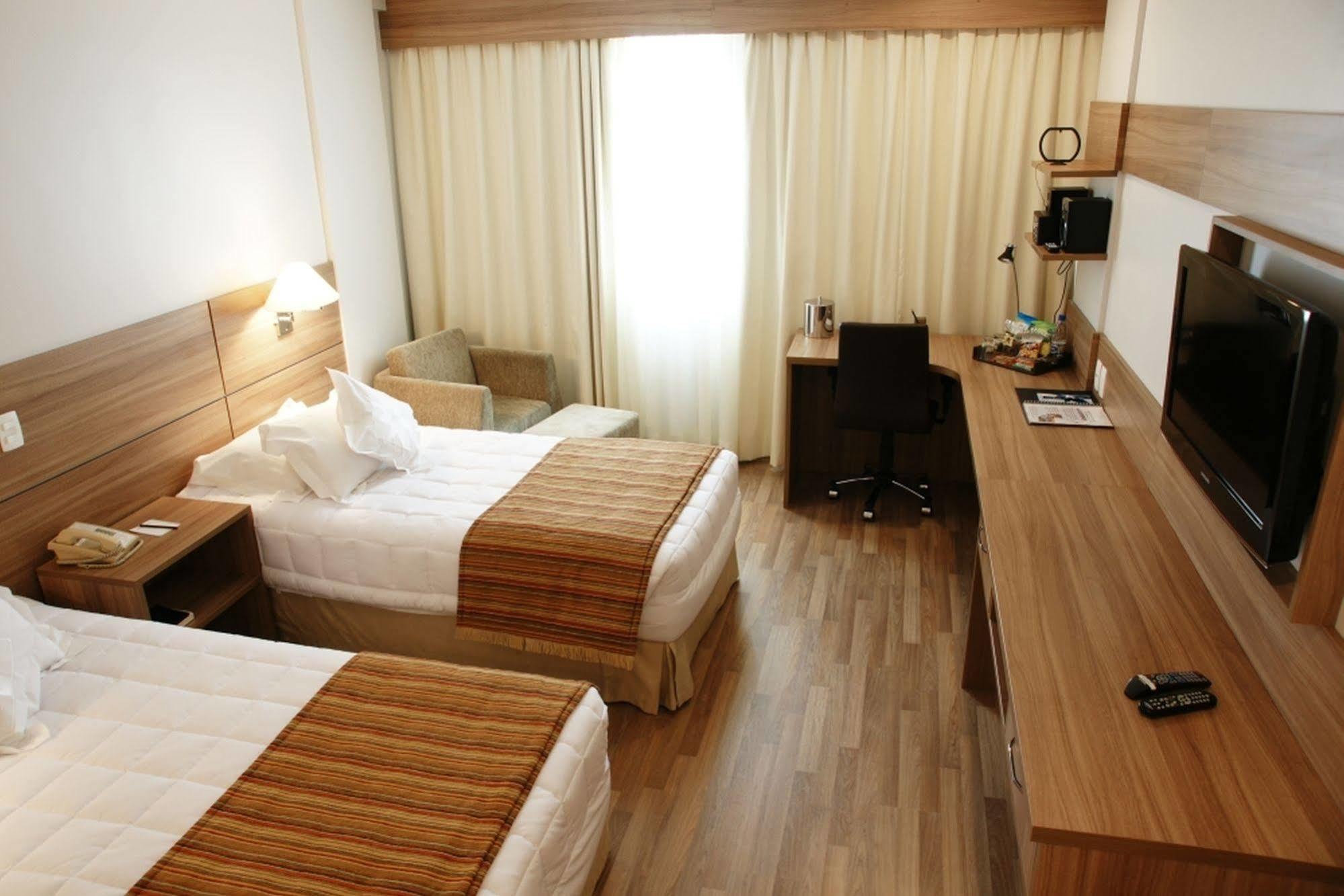 Quarto Deluxe com 2 Camas de Solteiro