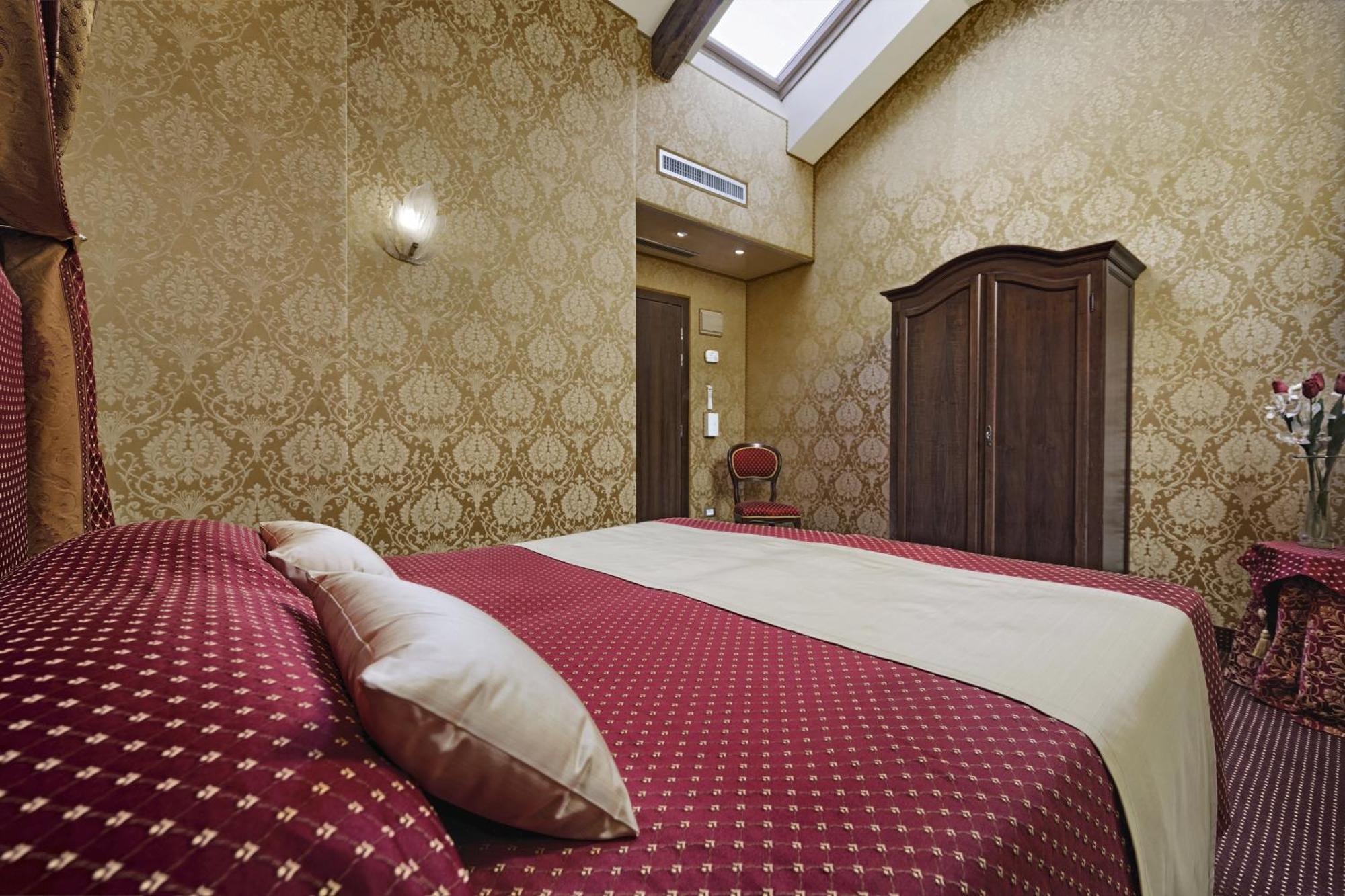 Habitación Doble Pequeña