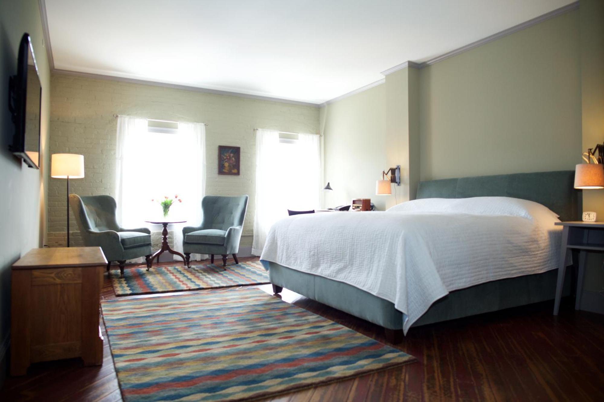 Standard King Room
