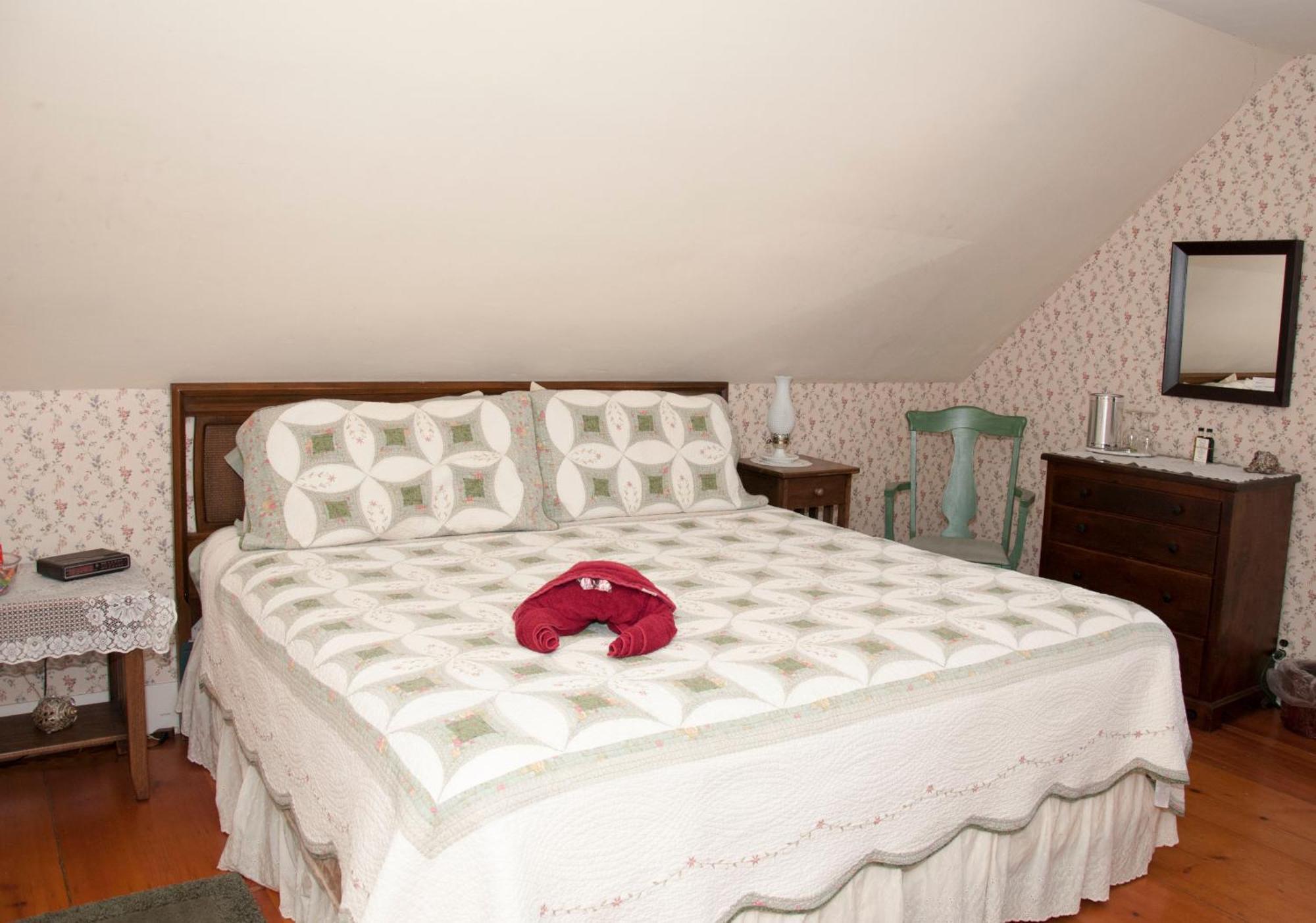 Standard King Room