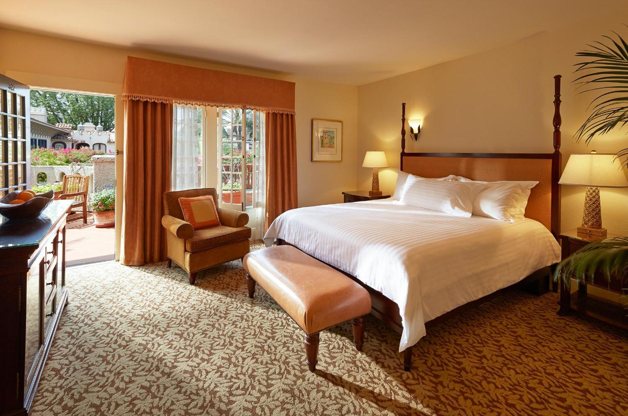 Raincross King Room