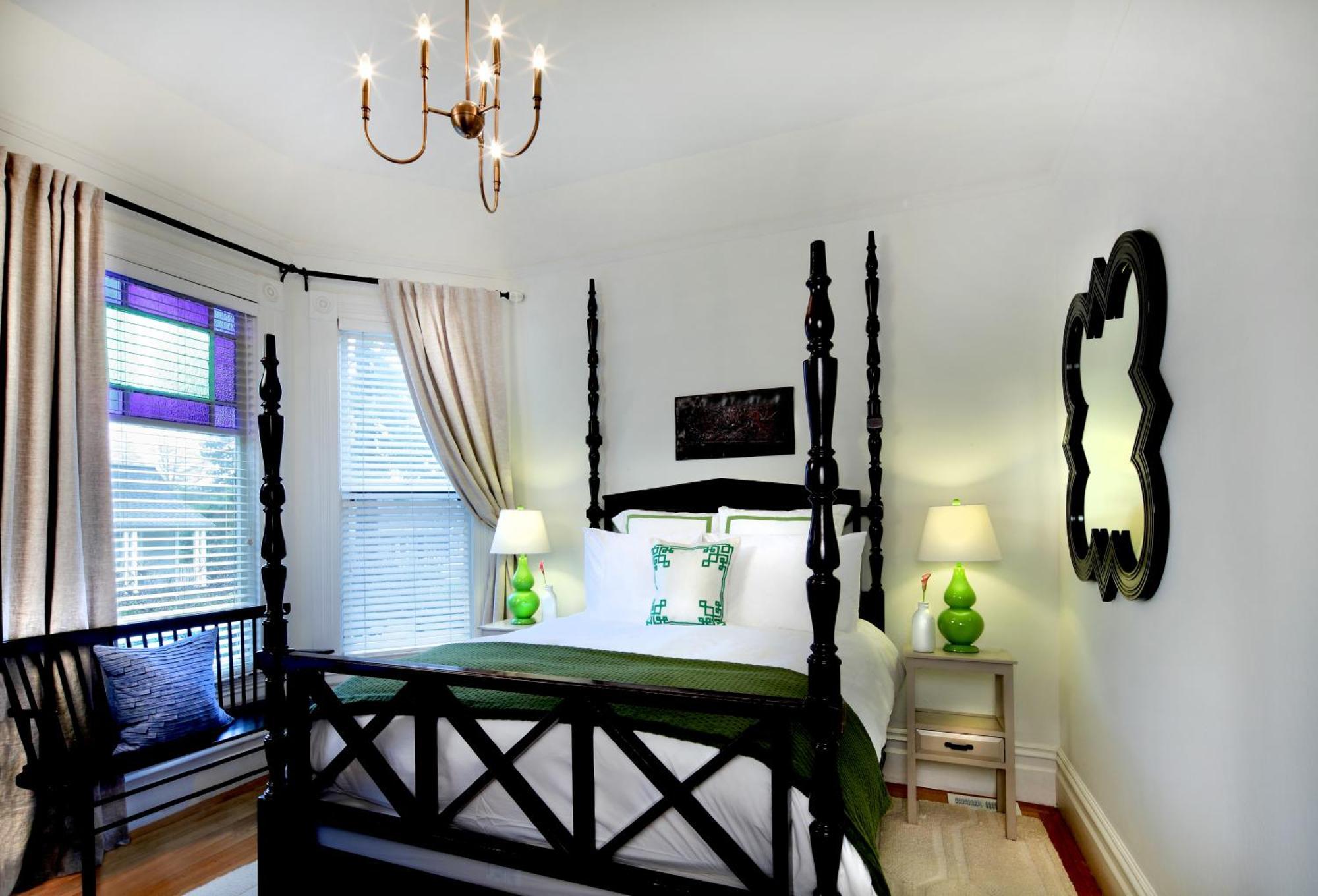 Queen Room,687395613:JPEG