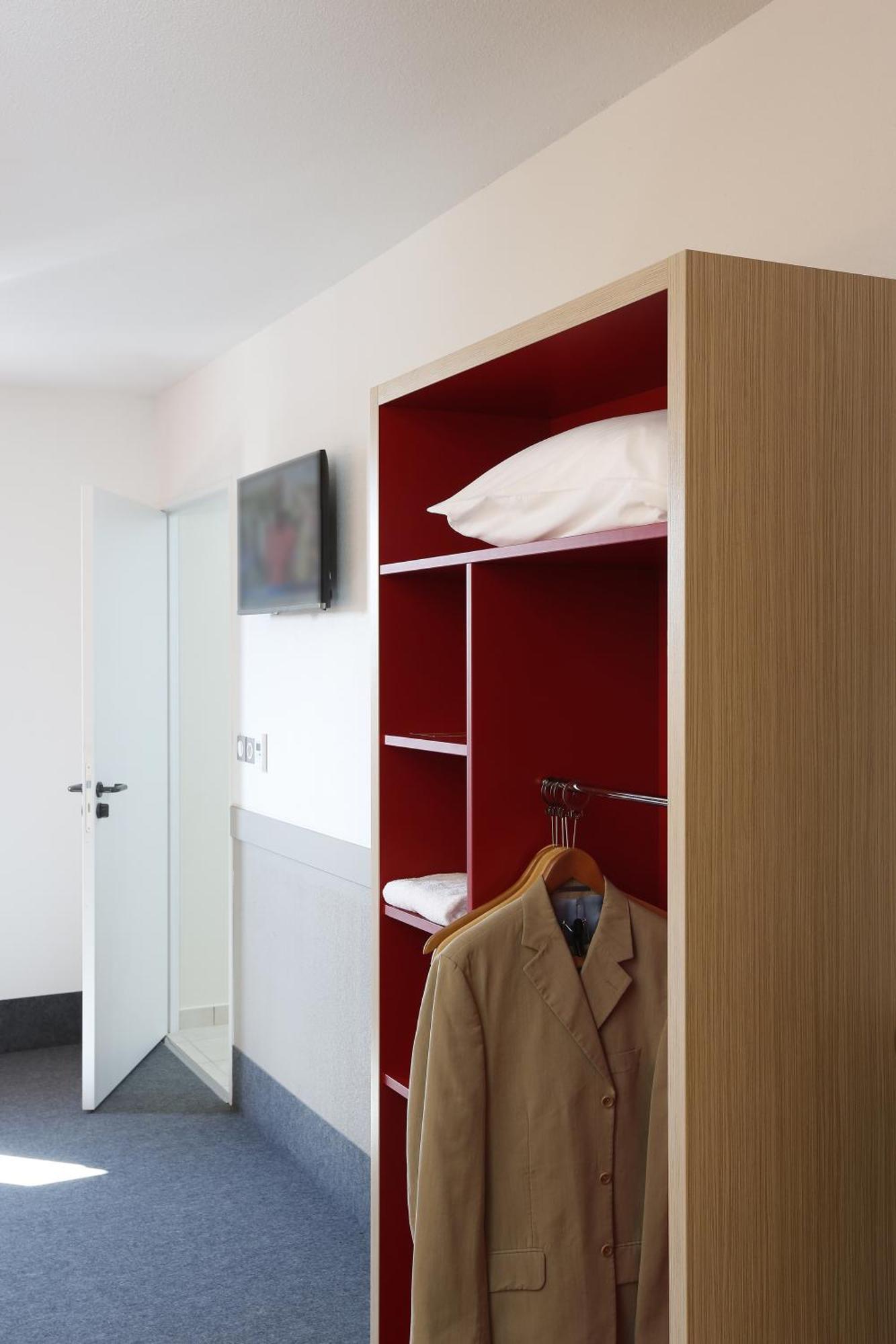 Chambre Double - Accessible aux Personnes à Mobilité Réduite