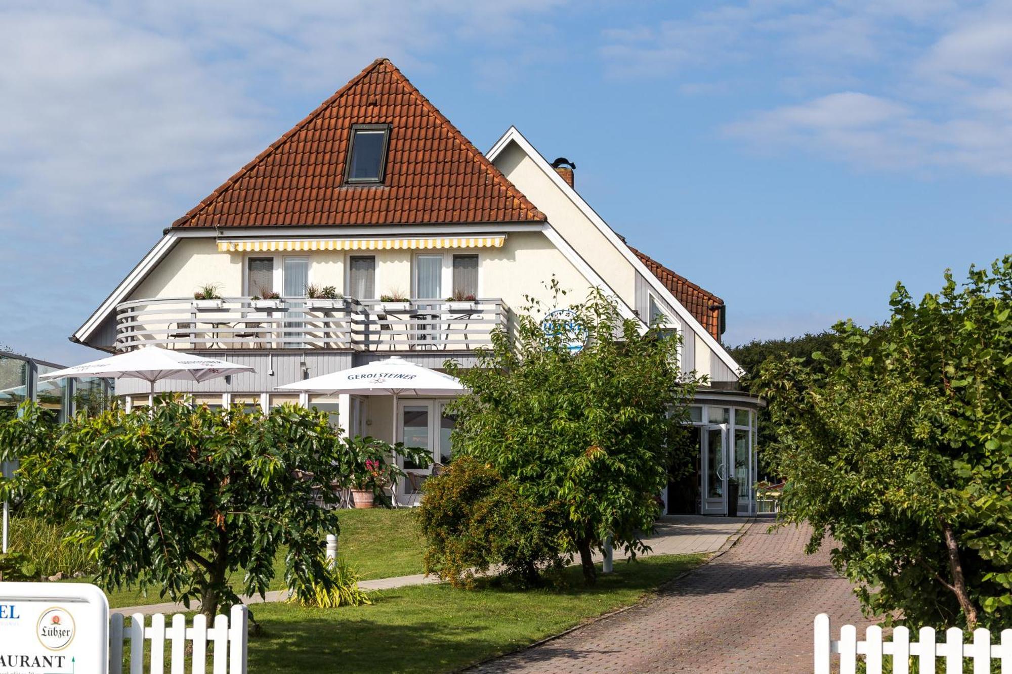 Doppelzimmer mit Balkon und Seeblick