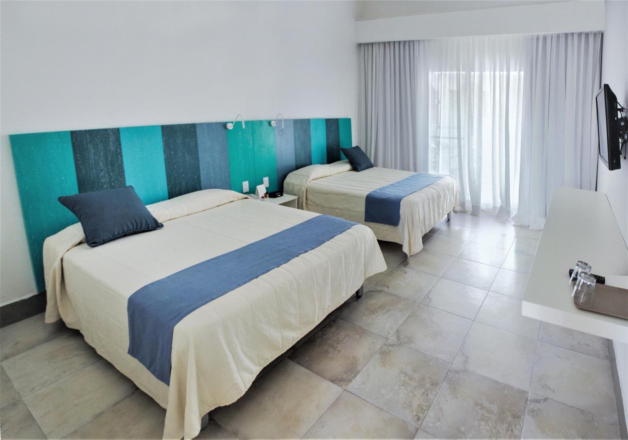 Superior Garden Queen Room with Two Queen Beds, Non-Smoking