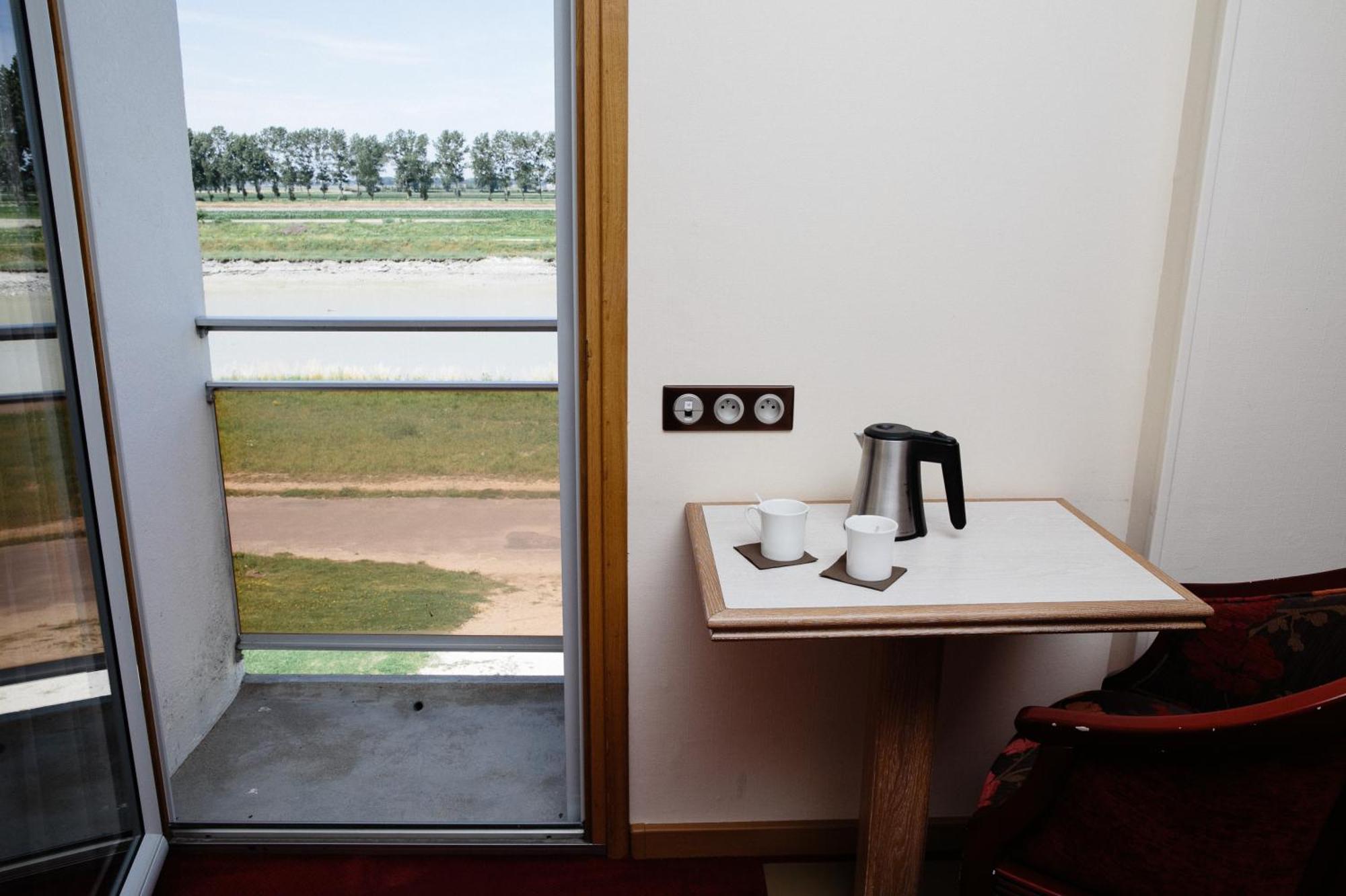 Triple Room,692179704:JPEG