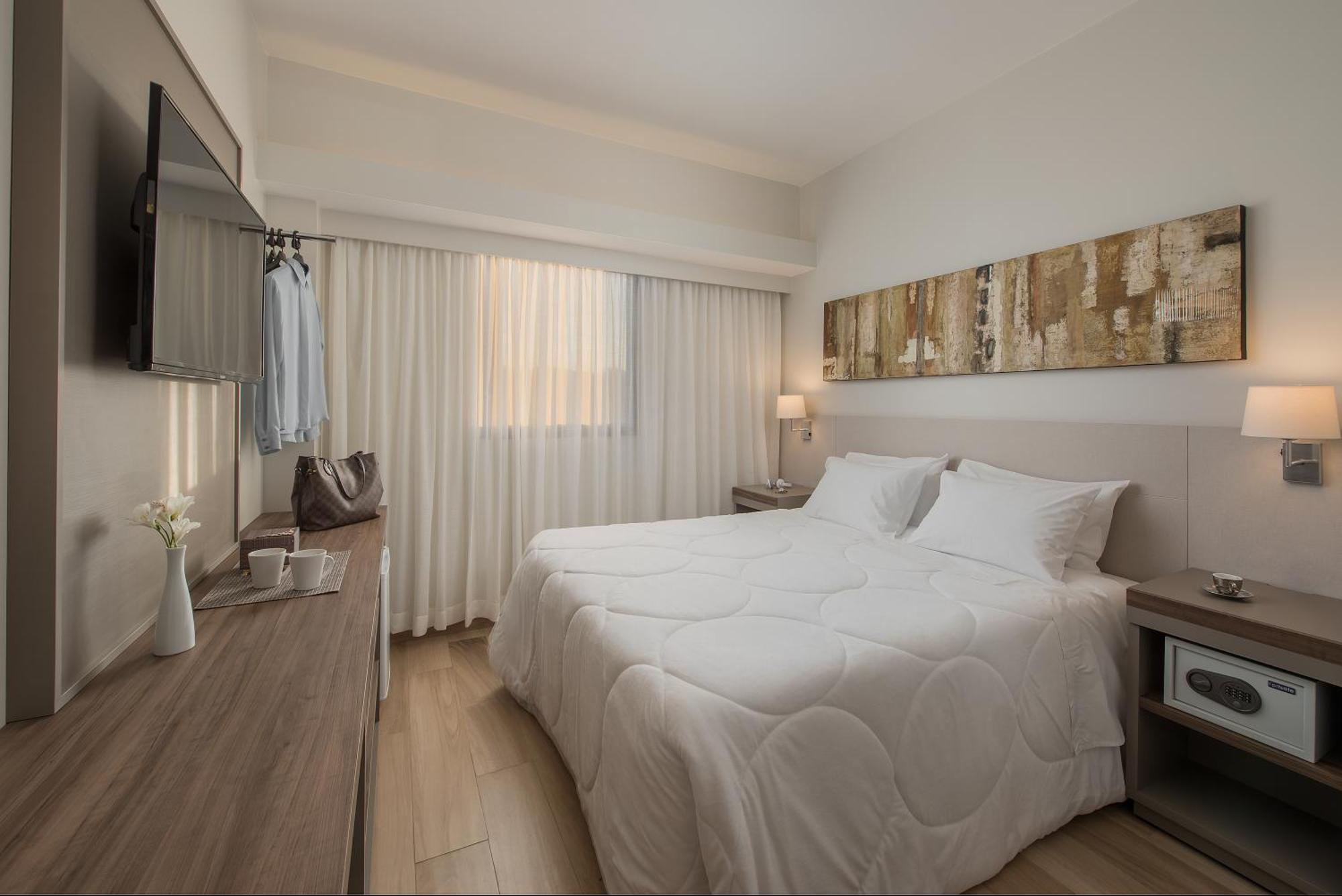 Quarto Luxo Superior Casal com 1 Cama Queen-Size