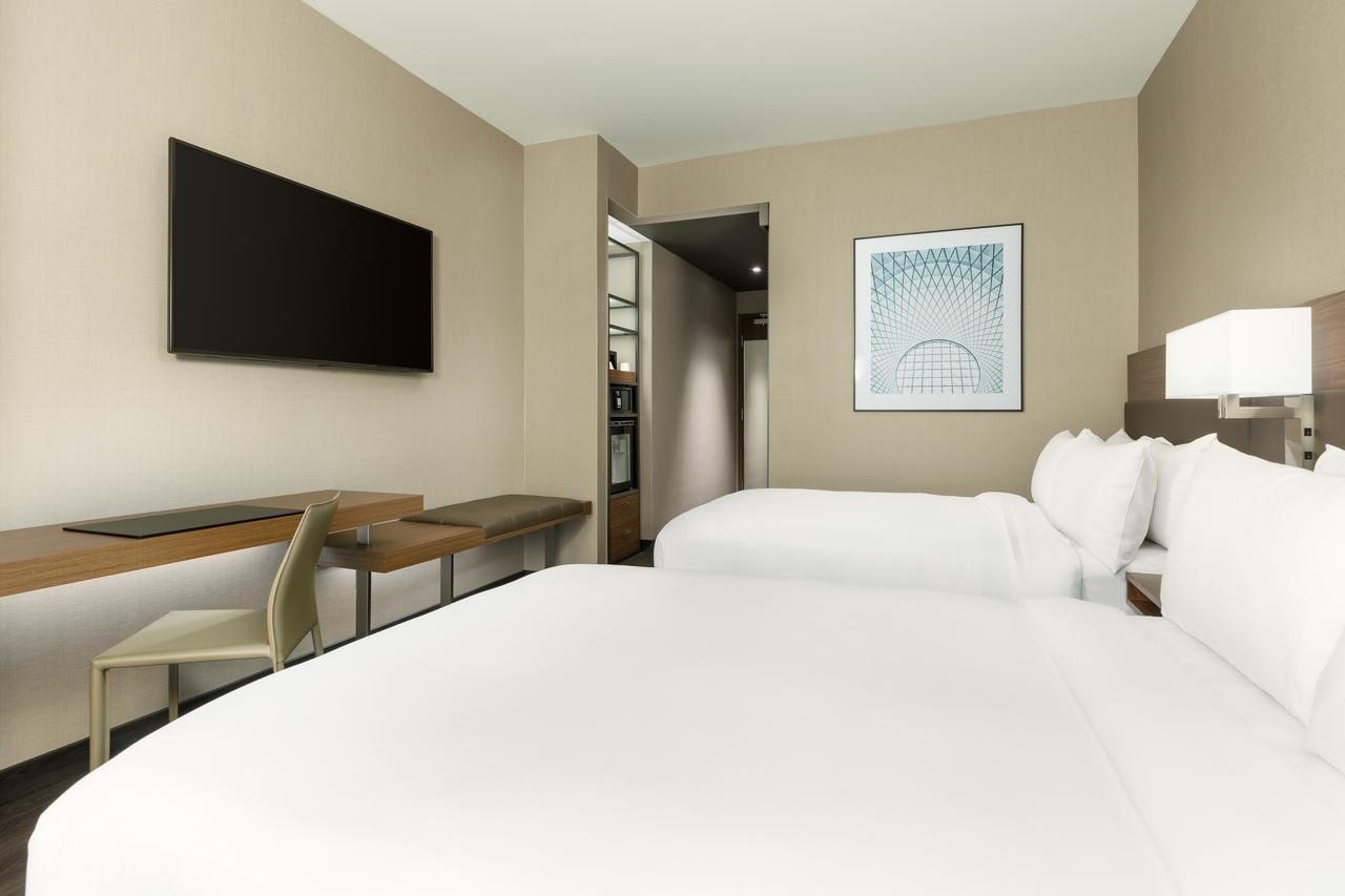 Chambre Double avec 2 Lits Doubles - Vue sur Ville