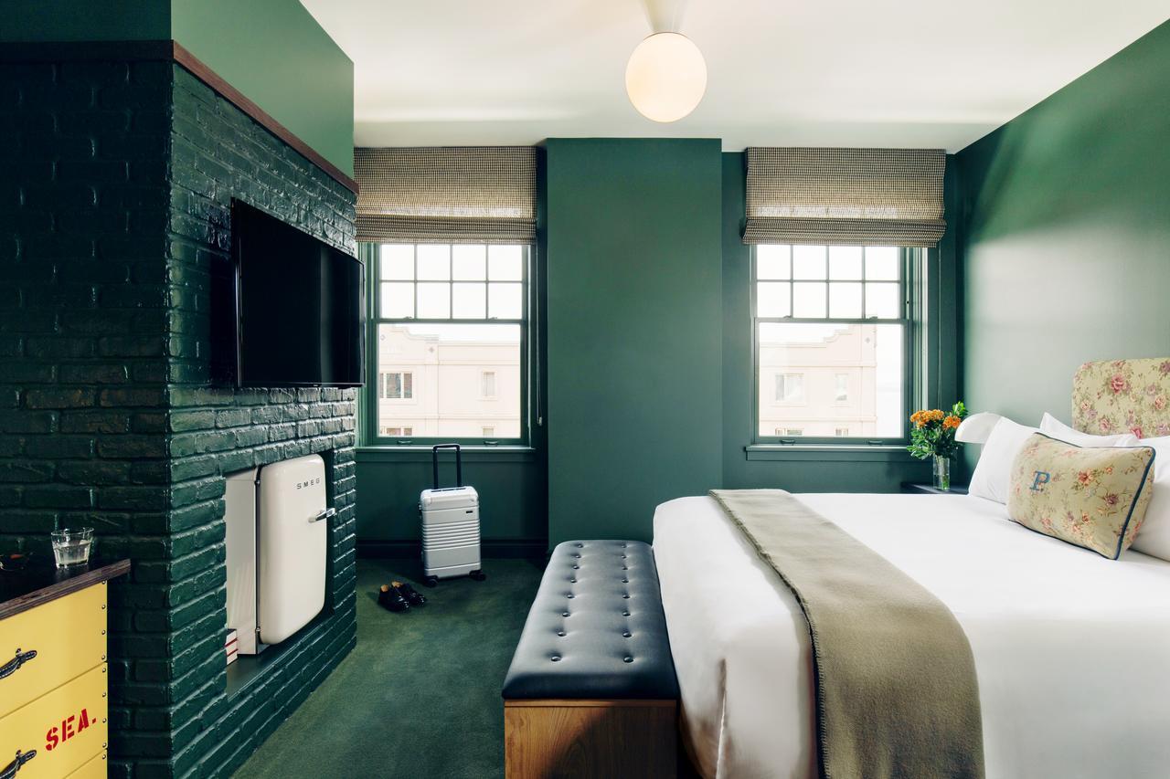 Deluxe Kamer met Queensize Bed en Uitzicht