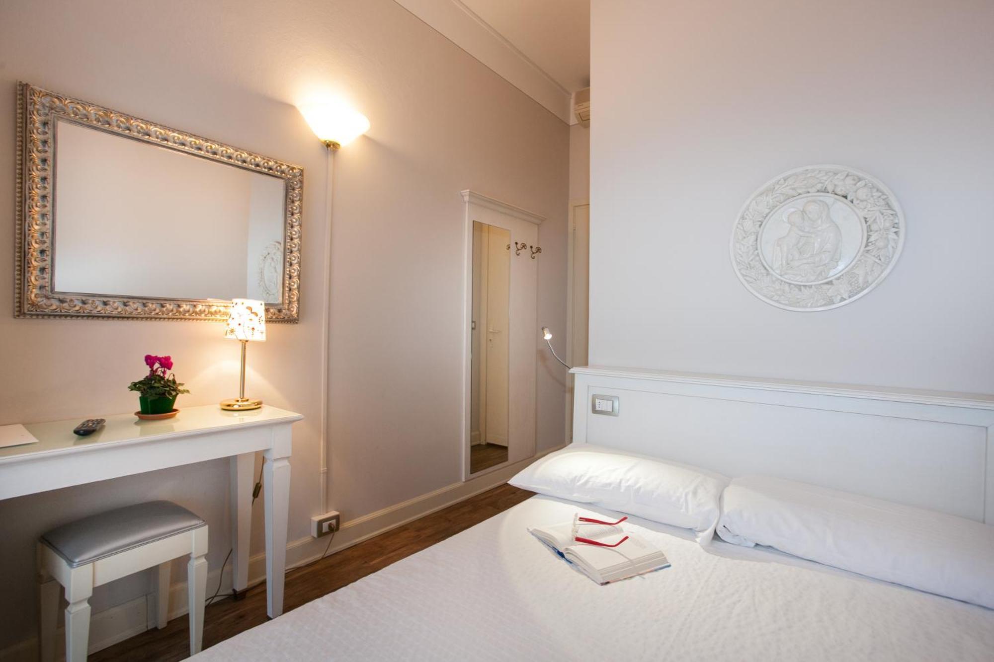 Chambre Simple avec Vue Partielle sur le Lac