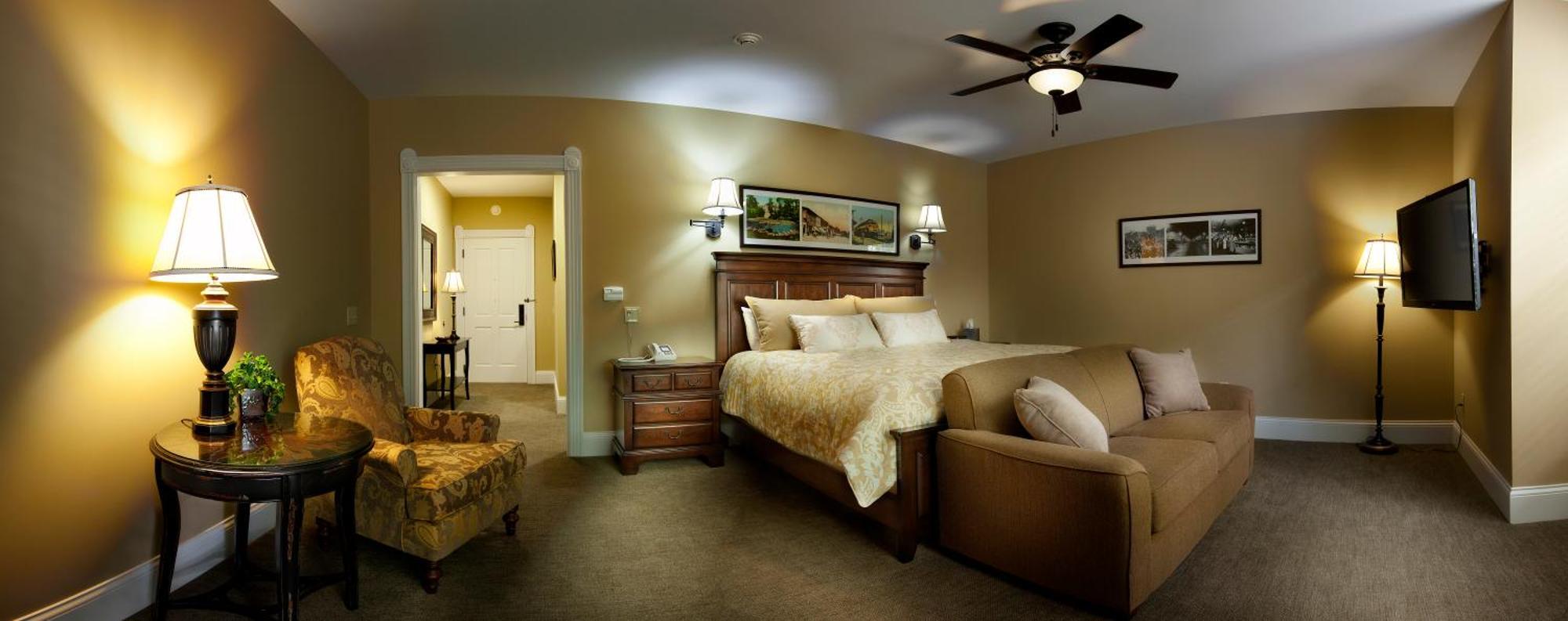 King Room with Sofa Bed - Non-Smoking