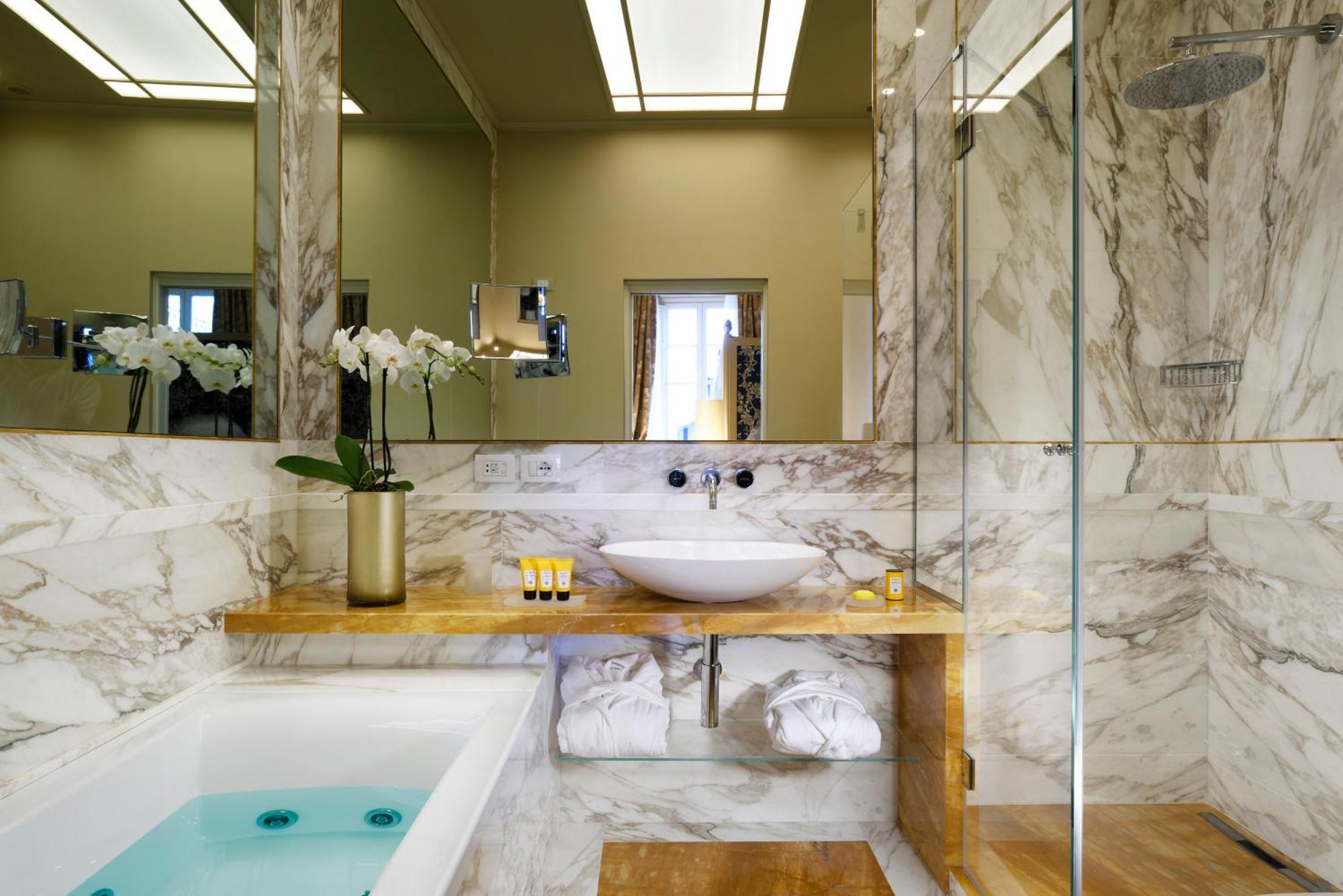 Luxe Suite