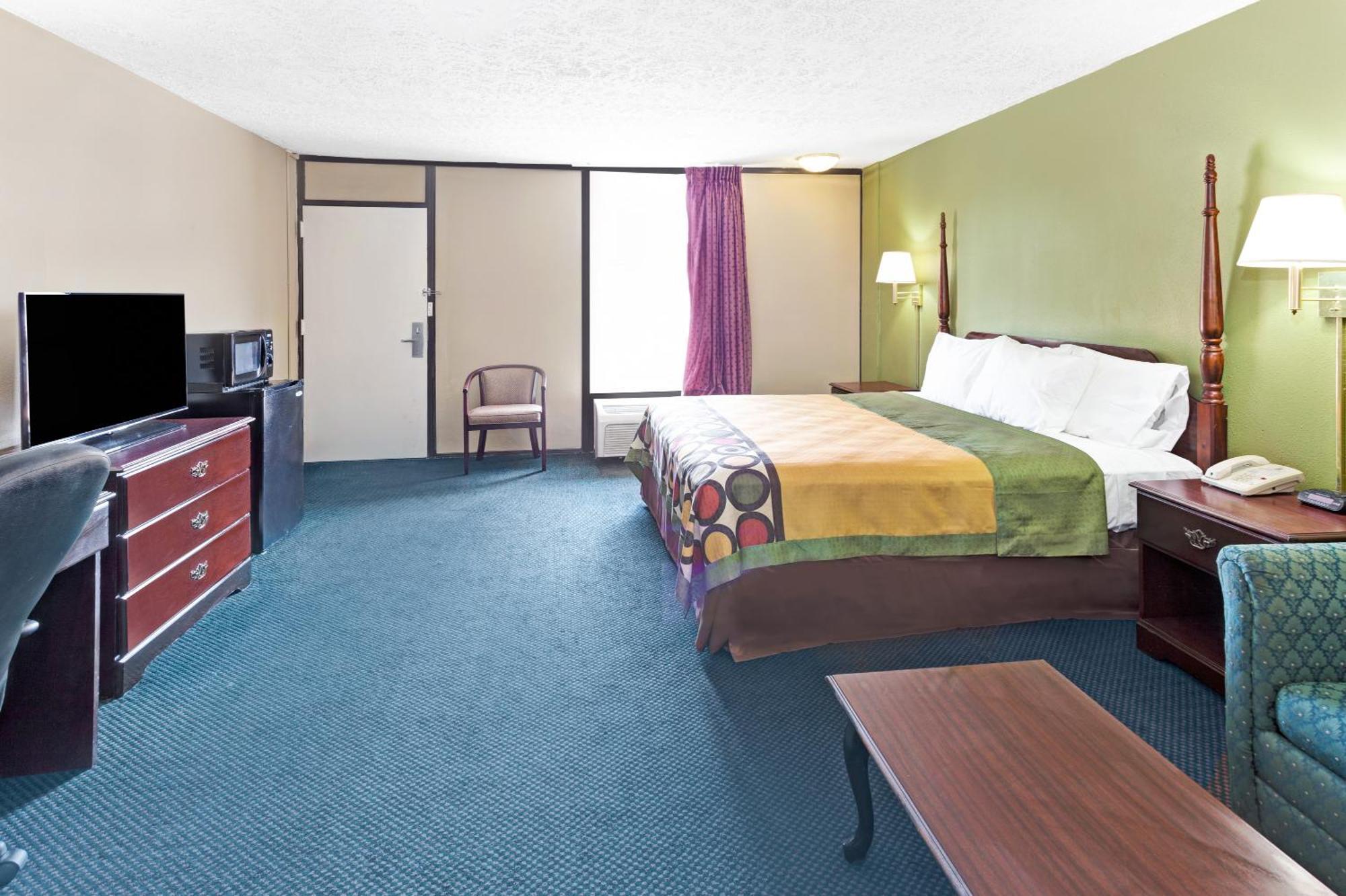 King Room - Non-Smoking