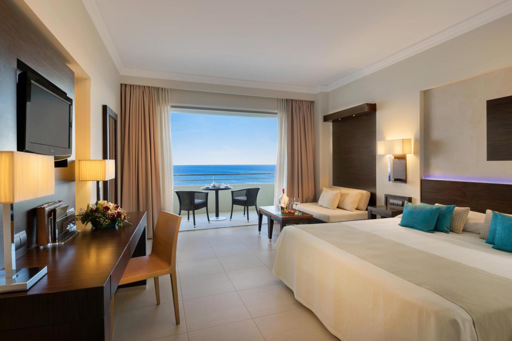 Deluxe Zimmer mit Meerblick (2 Erwachsene + 1 Kind)