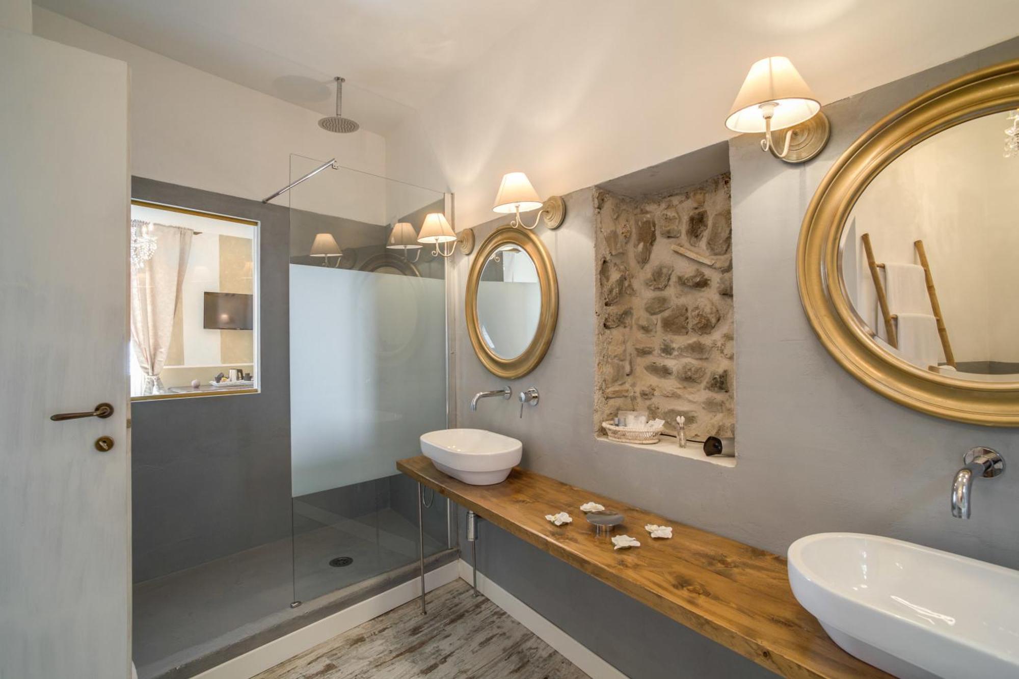 Junior Suite con Balcone e Vista Lago