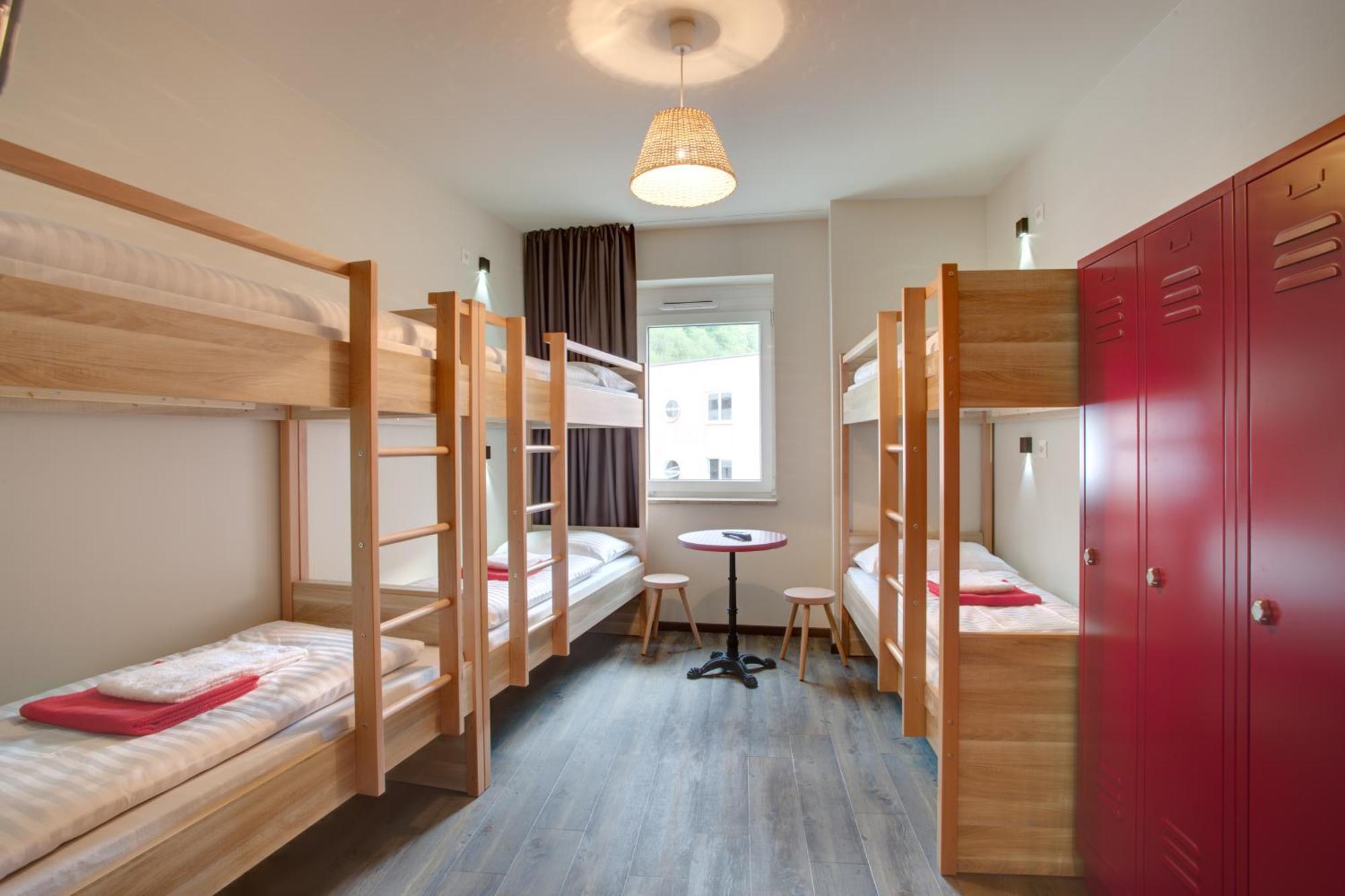 Bett im gemischten 6-Bett-Schlafsaal