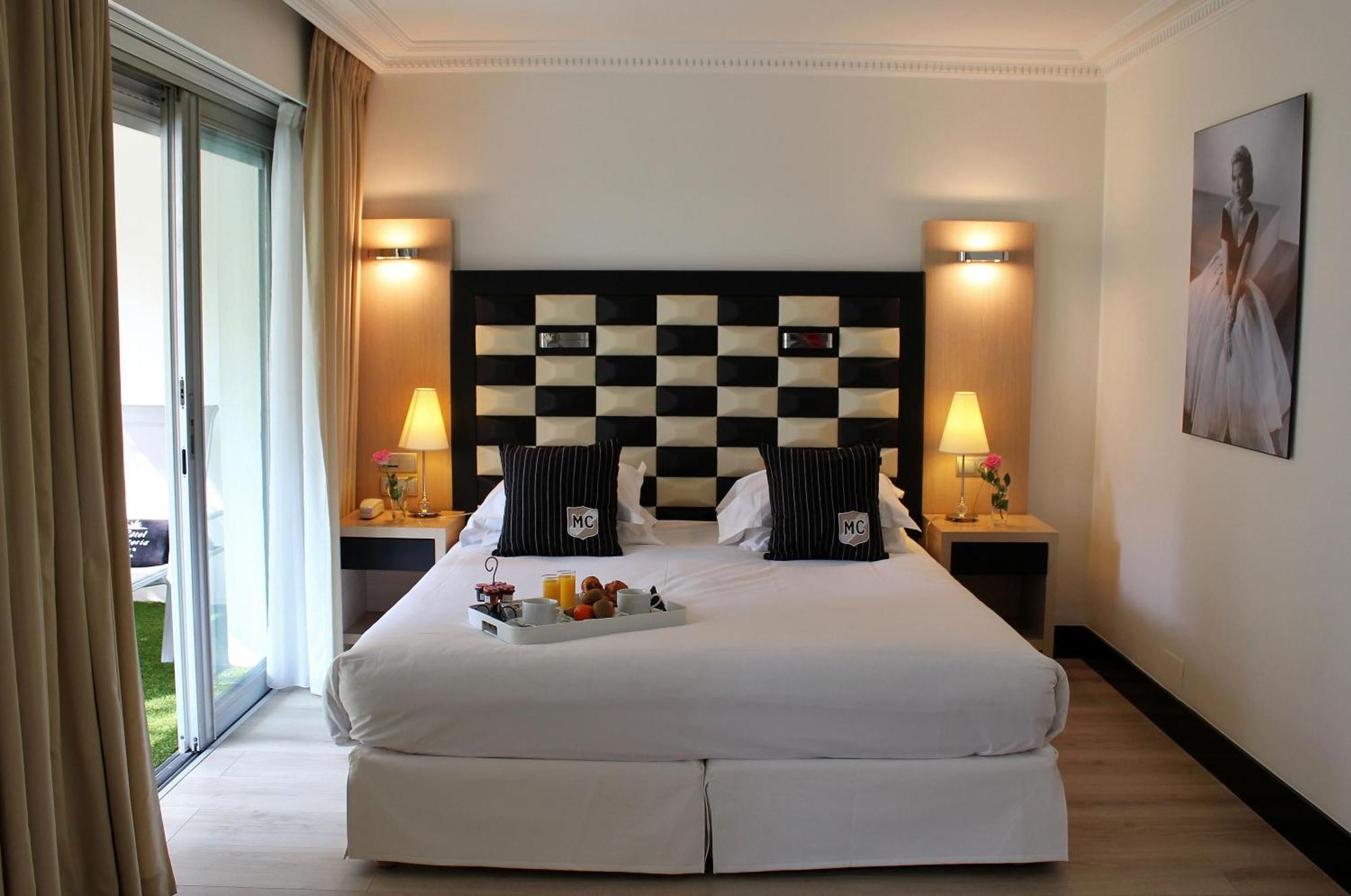 Chambre Double Confort avec Terrasse et Vue sur le Jardin