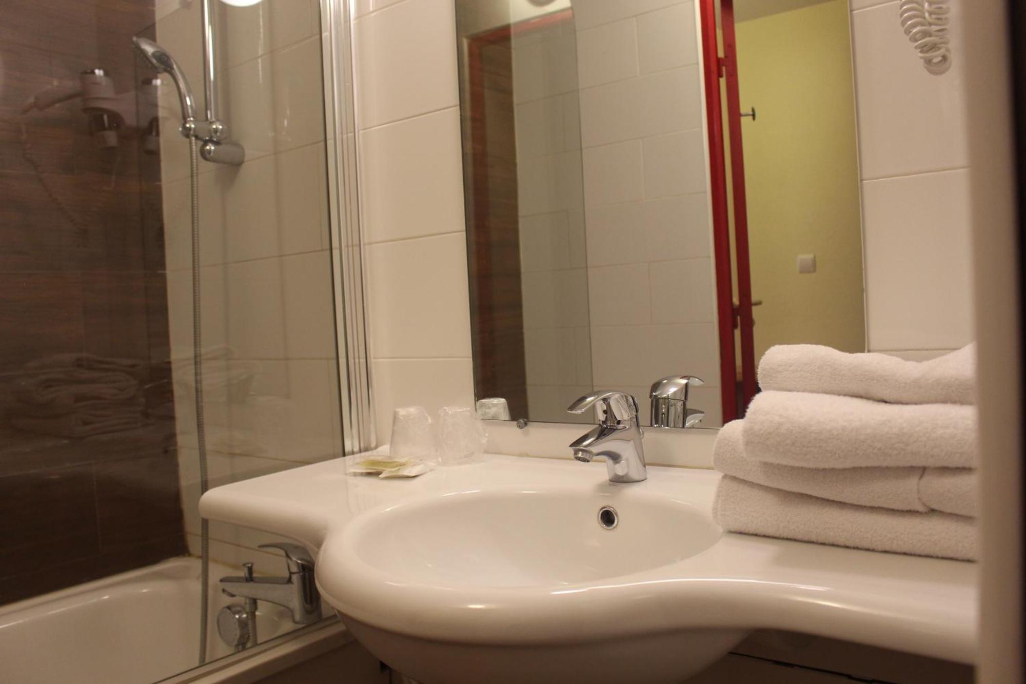 Twin Room,1208687905:JPEG