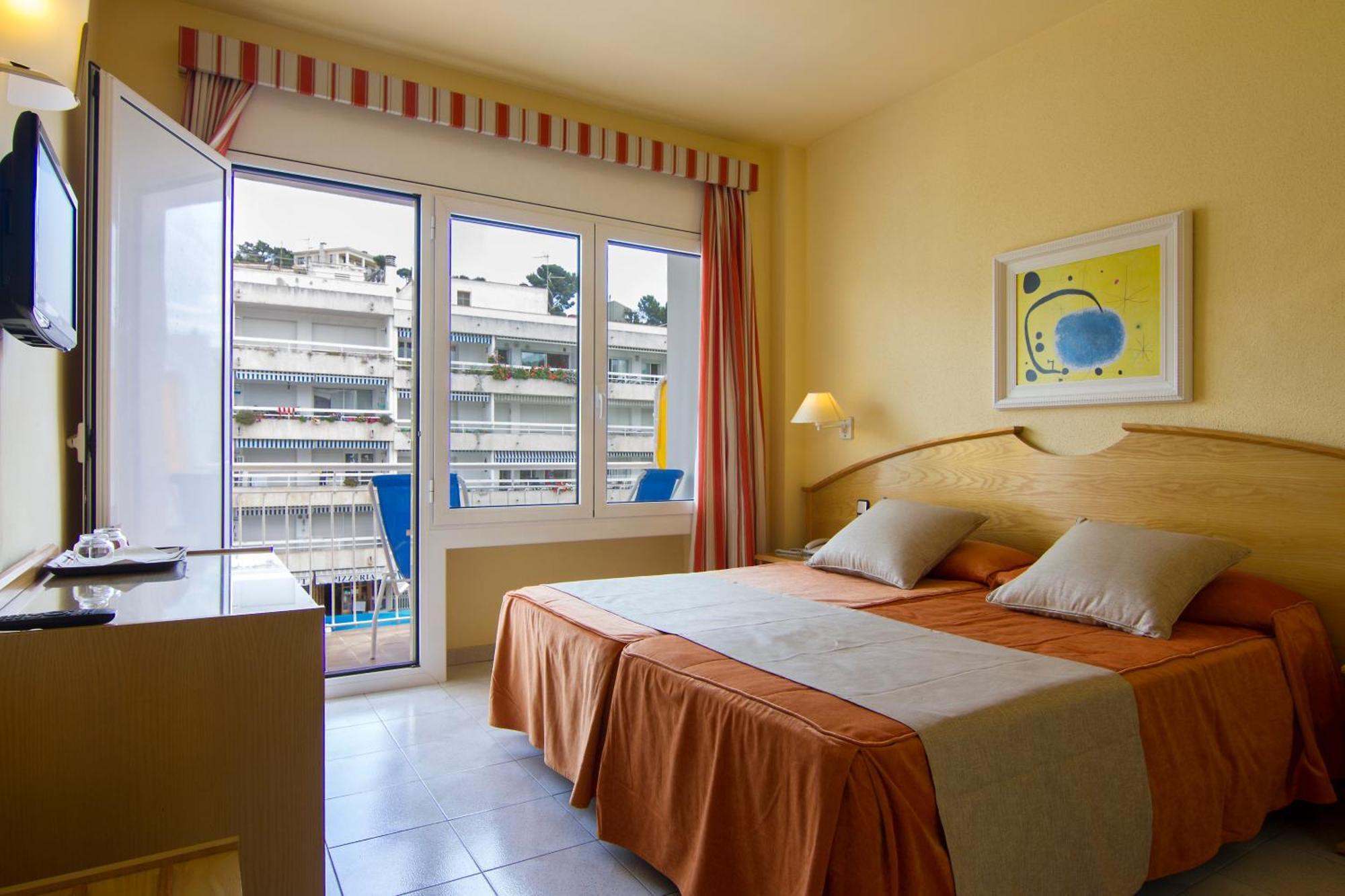 Chambre Double avec Balcon (Arrière de l'Hôtel)