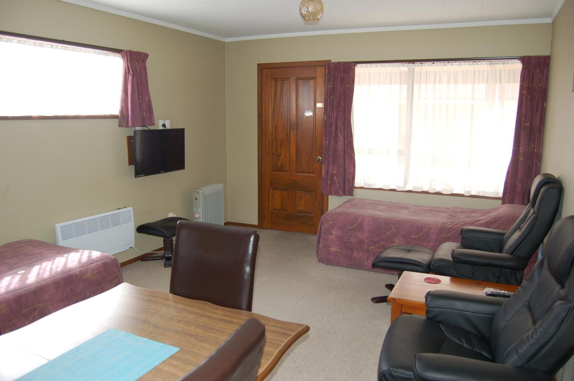 One-Bedroom Apartment,1584613126:JPEG