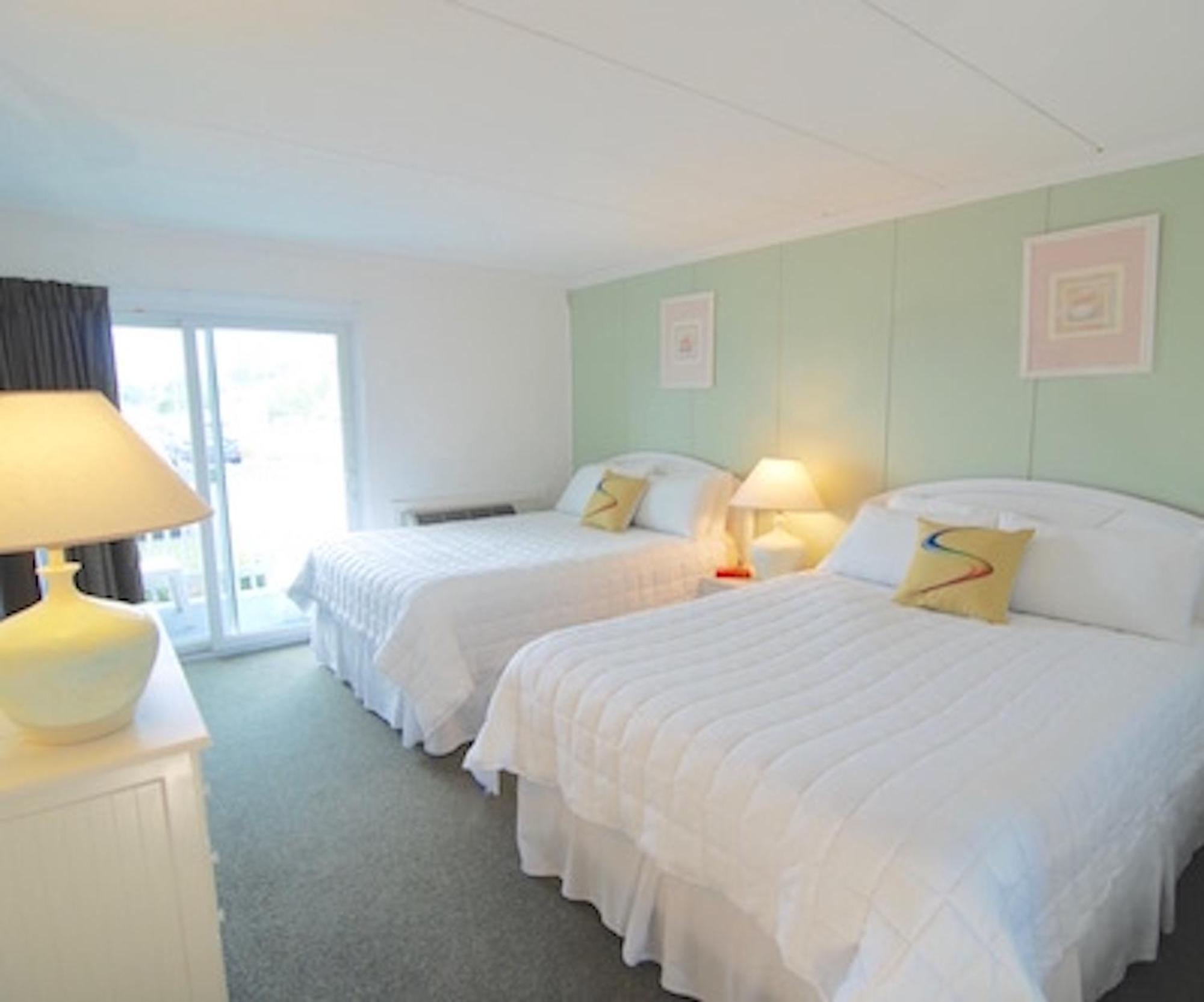 Poolside Suite with Balcony